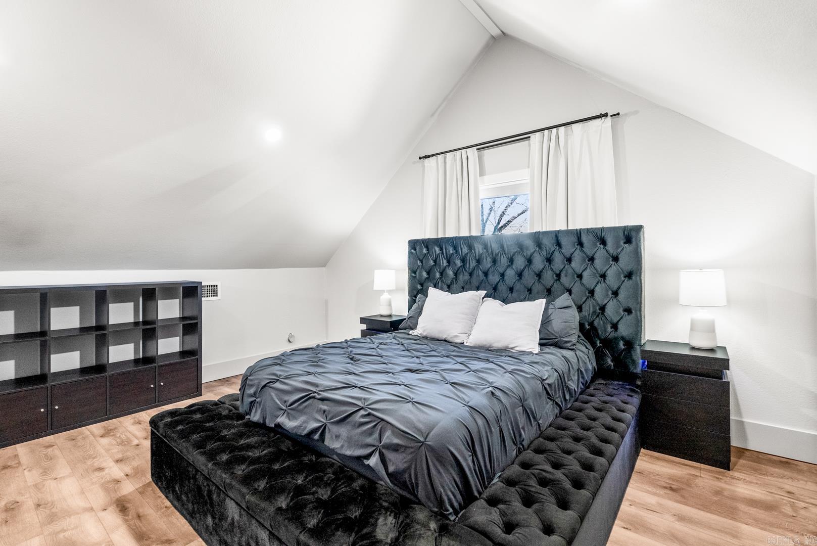 CHAPEL CREEK - Residential