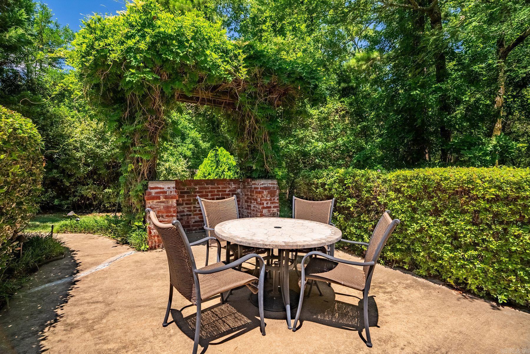 CHENAL VALLEY CHALAMONT PLACE - Residential