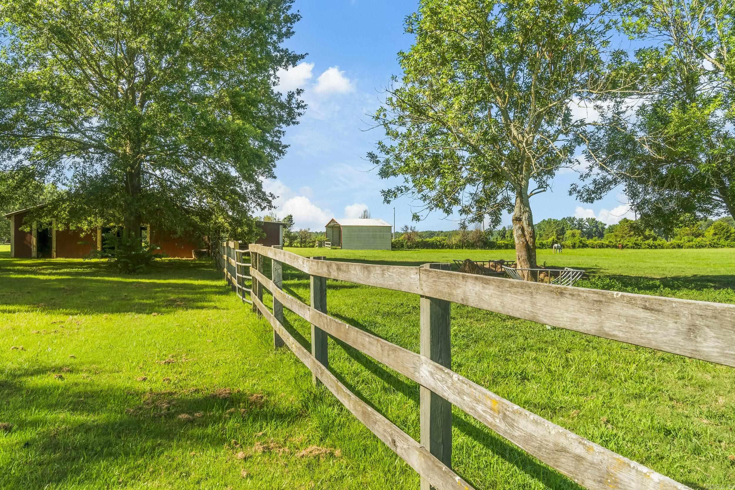 ARKANSAS HGTS - Residential