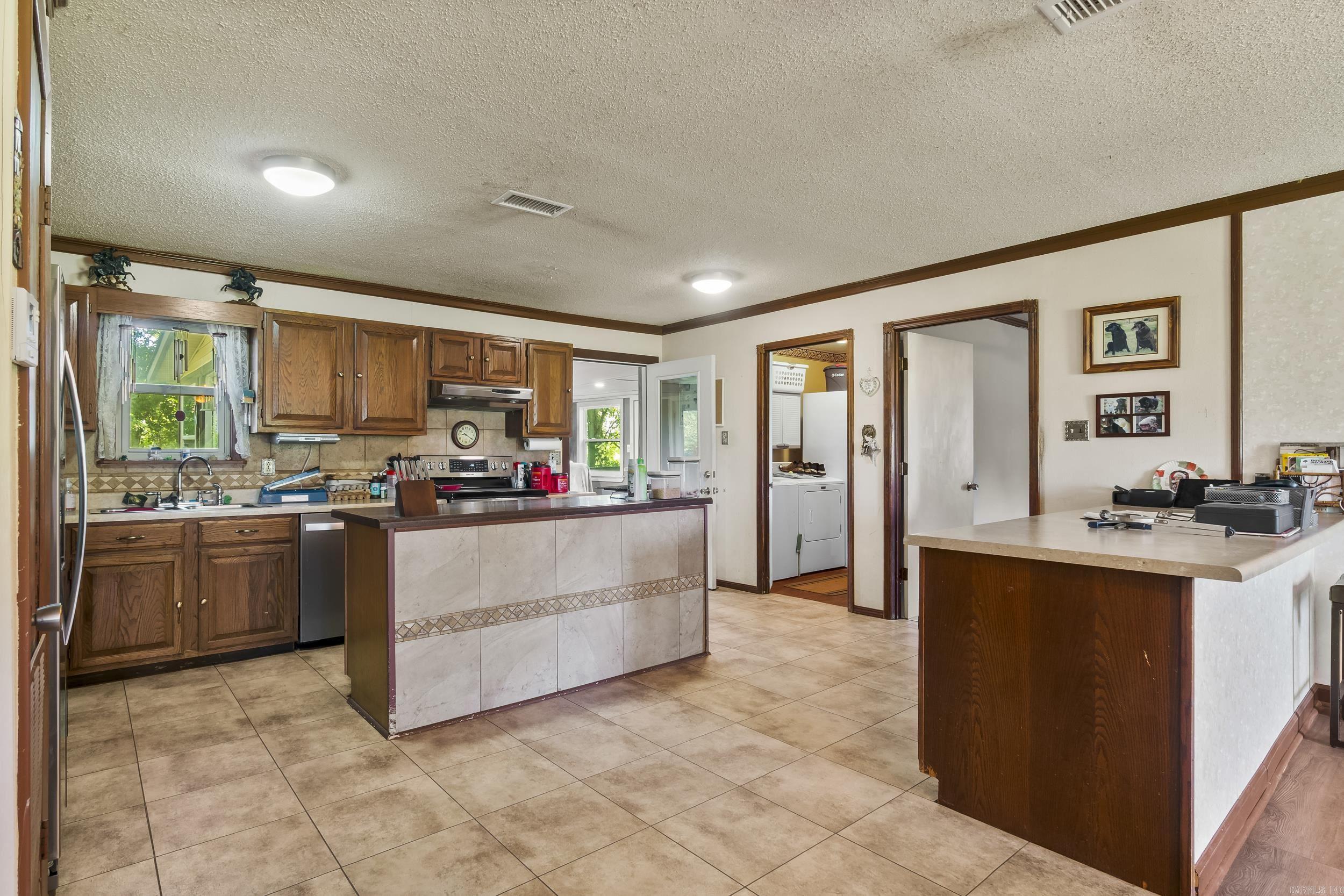 ARKANSAS HGTS - Residential