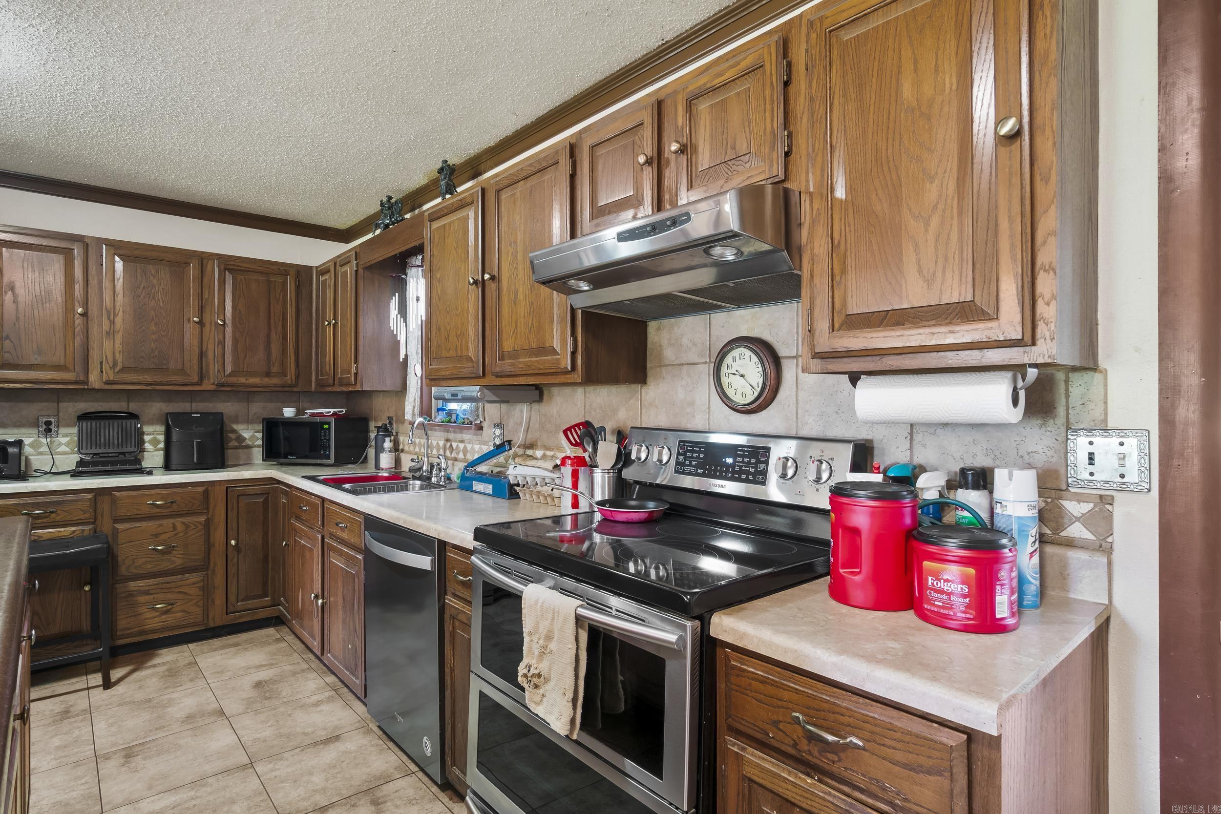 ARKANSAS HGTS - Residential