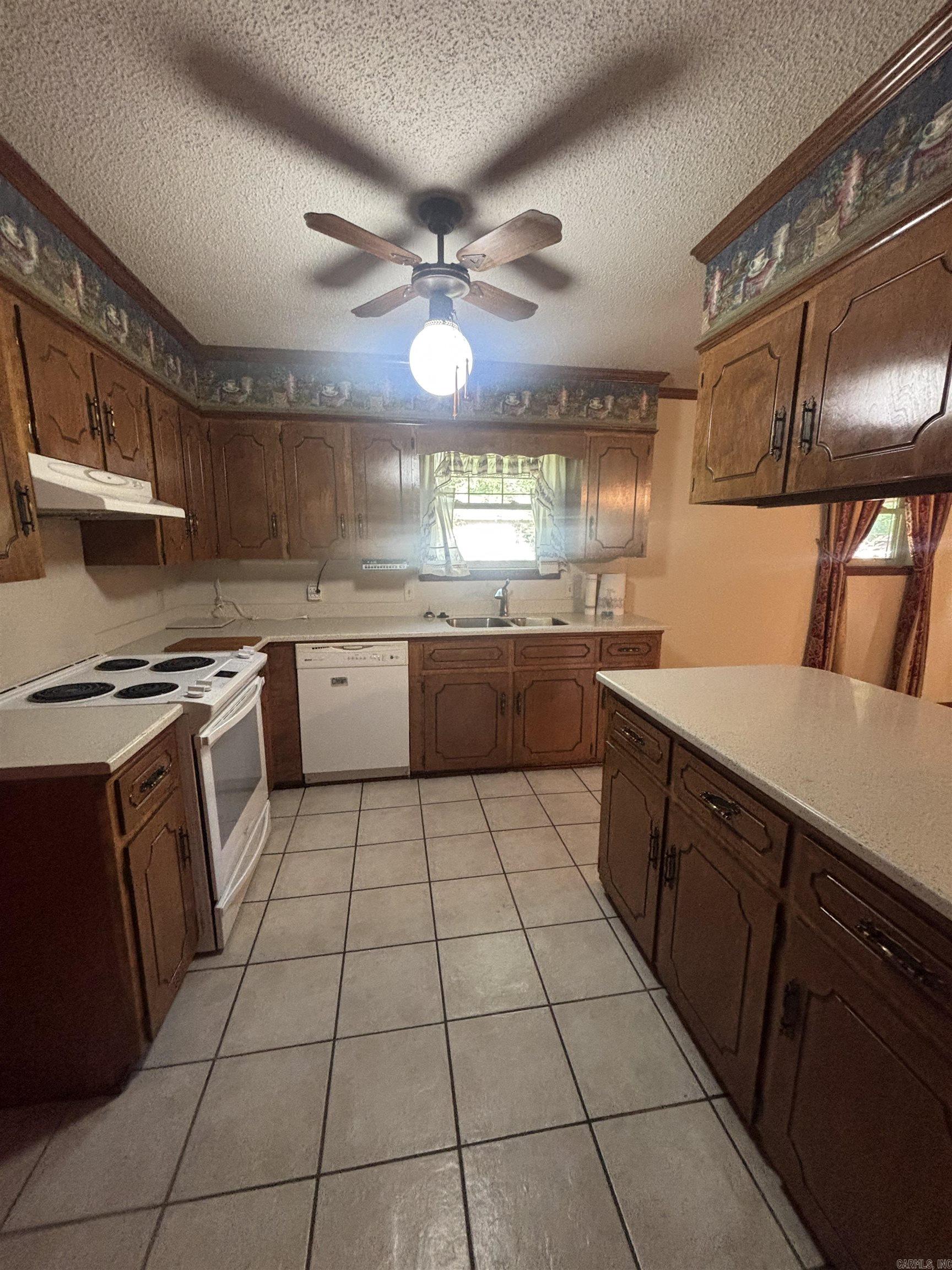 OAK MEADOWS - Residential