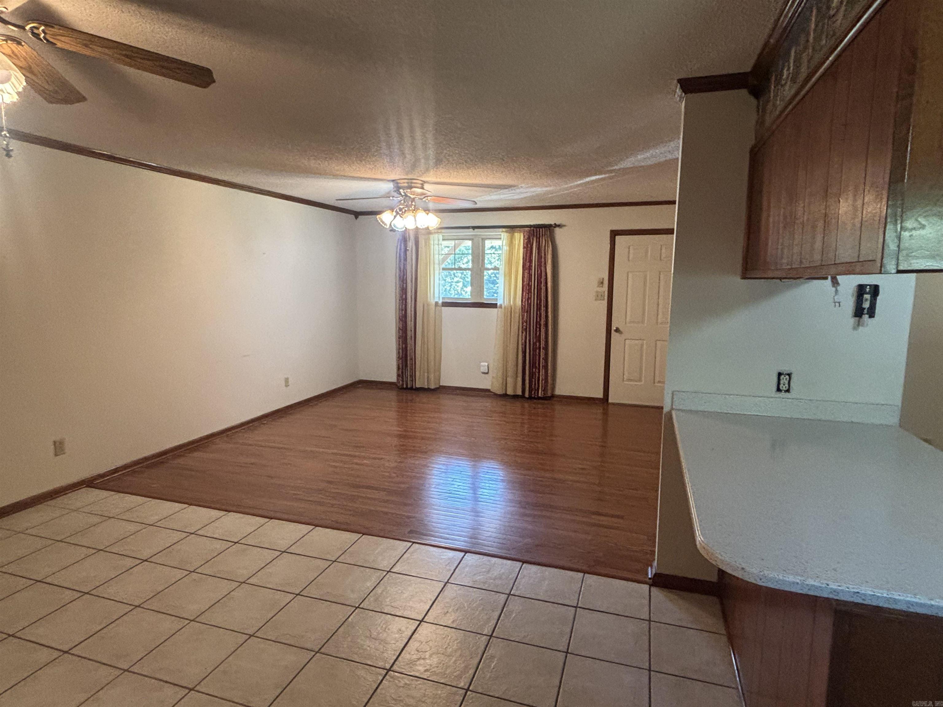 OAK MEADOWS - Residential