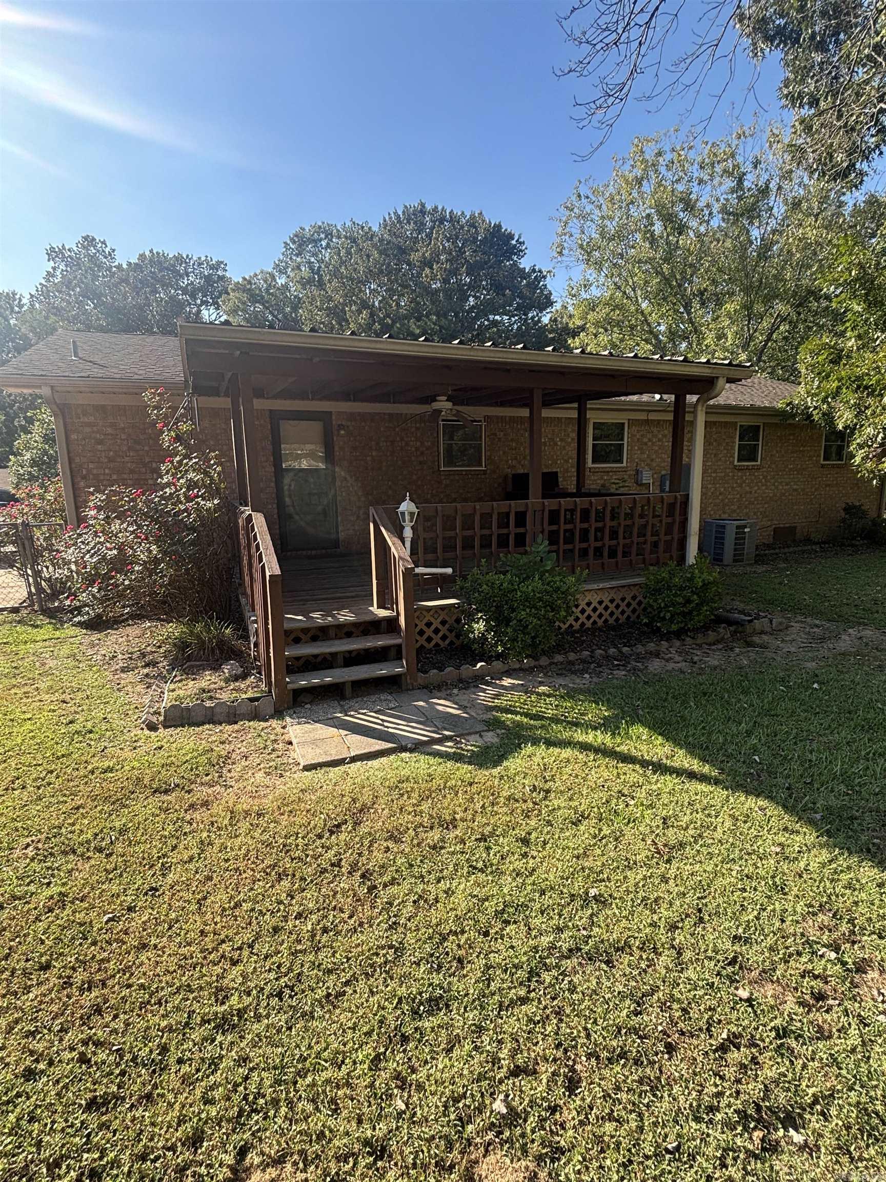 OAK MEADOWS - Residential