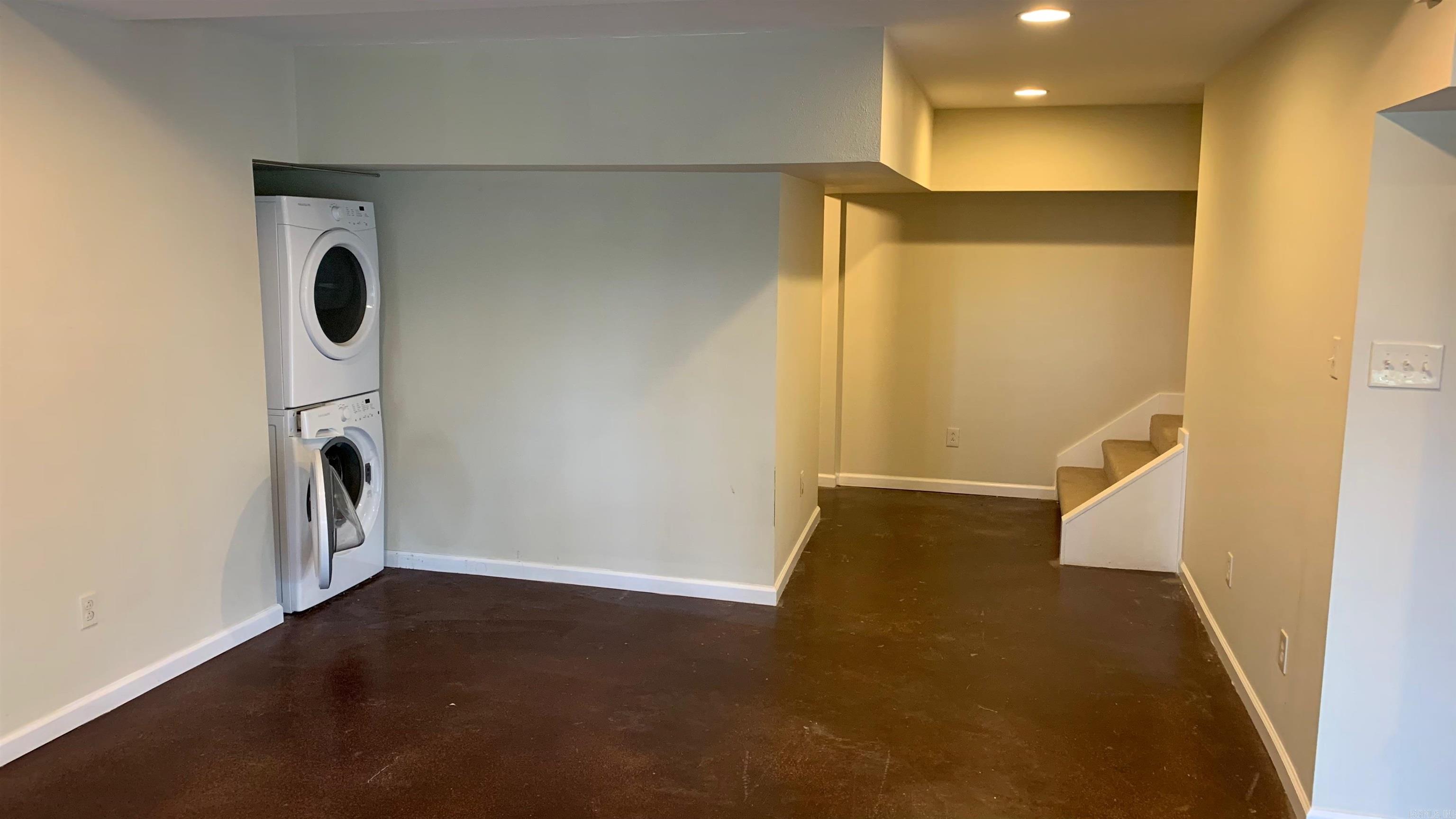 2N-14-10 - Residential Lease