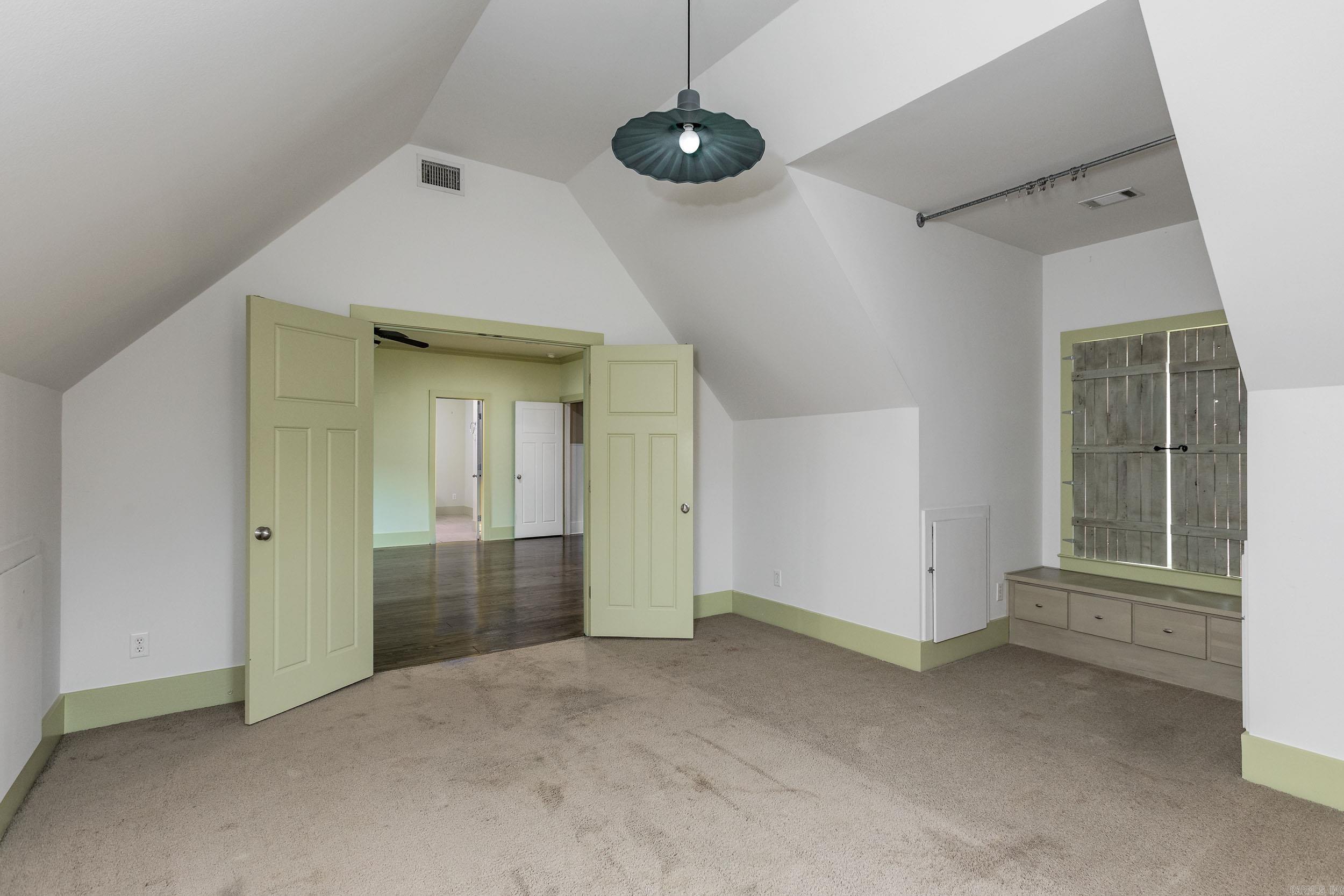 CHENAL VALLEY EPERNAY PLACE - Residential