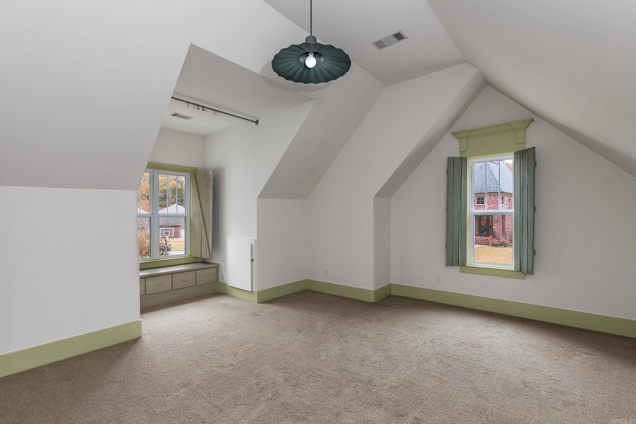 CHENAL VALLEY EPERNAY PLACE - Residential