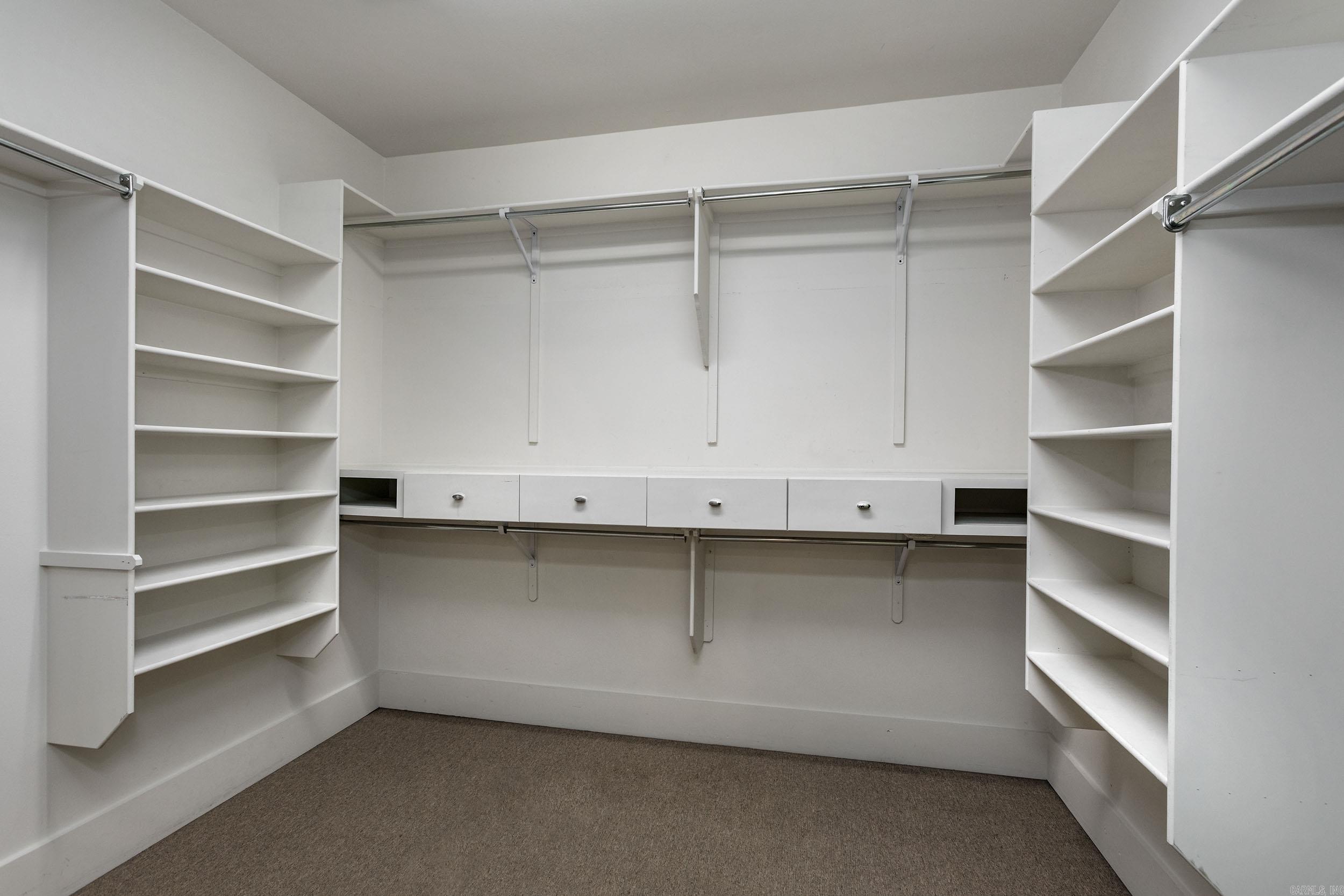 CHENAL VALLEY EPERNAY PLACE - Residential