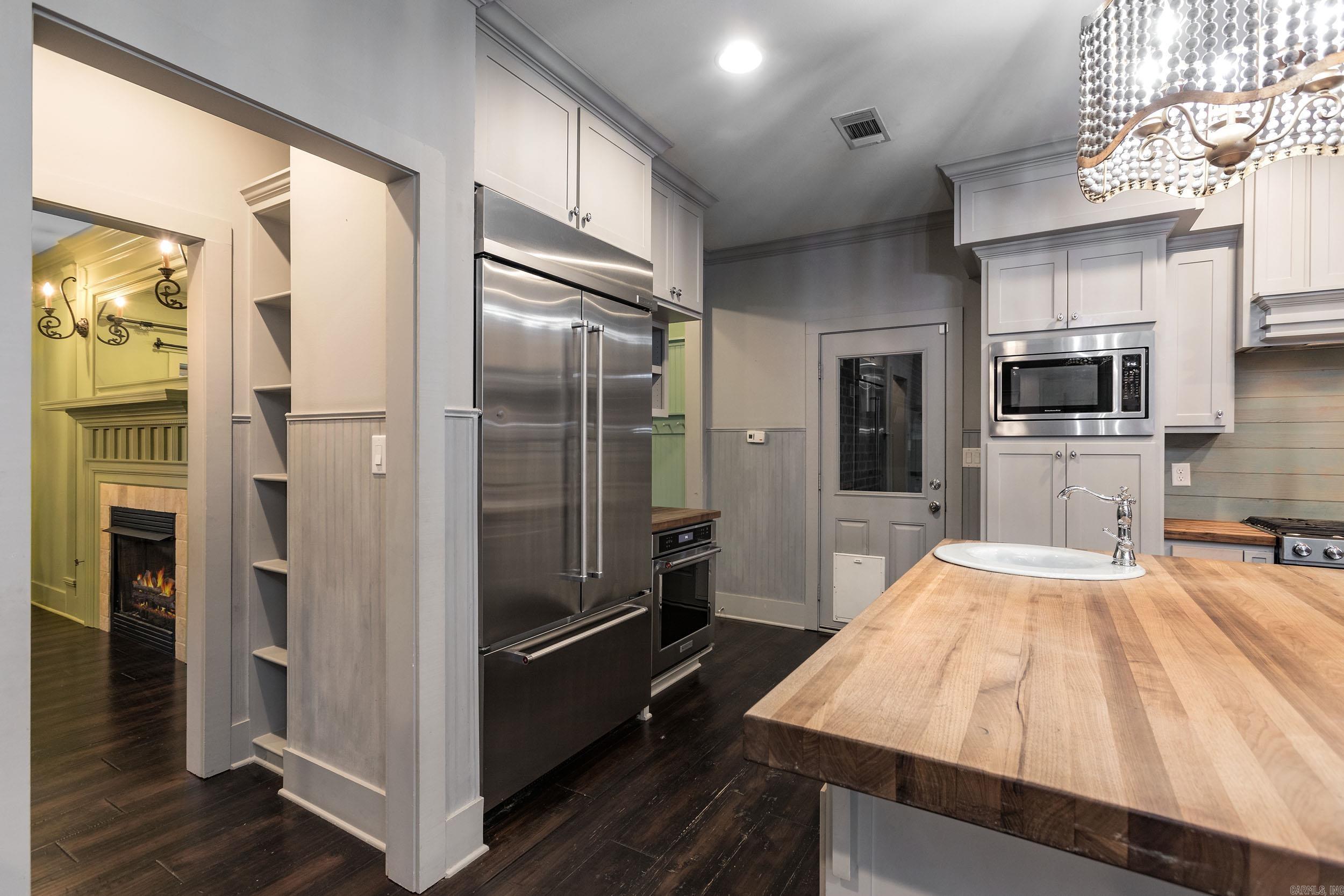 CHENAL VALLEY EPERNAY PLACE - Residential