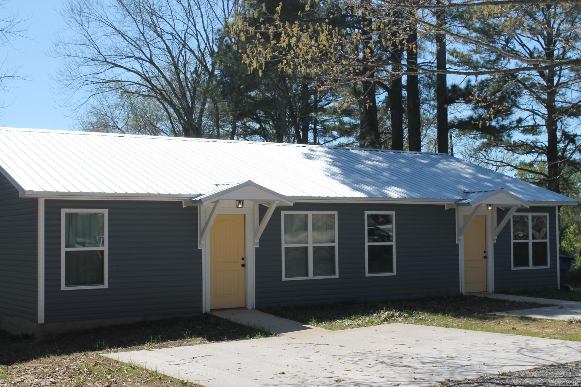 Brand-New Duplex in a Peaceful Neighborhood ā Close to the Senior Center and Churches This brand-new duplex is ideally located in a quiet, welcoming neighborhood, just a short distance from the senior center and several local churches. Built with comfort and durability in mind, it features a sturdy metal roof and exceptional insulation to ensure energy efficiency and year-round comfort. Each unit includes two spacious bedrooms and a well-designed bathroom. The master bedroom offers a generously sized closet, providing plenty of storage space. The kitchen is a standout feature, equipped with solid surface countertops and a modern smooth-top stoveāperfect for both everyday living and entertaining.