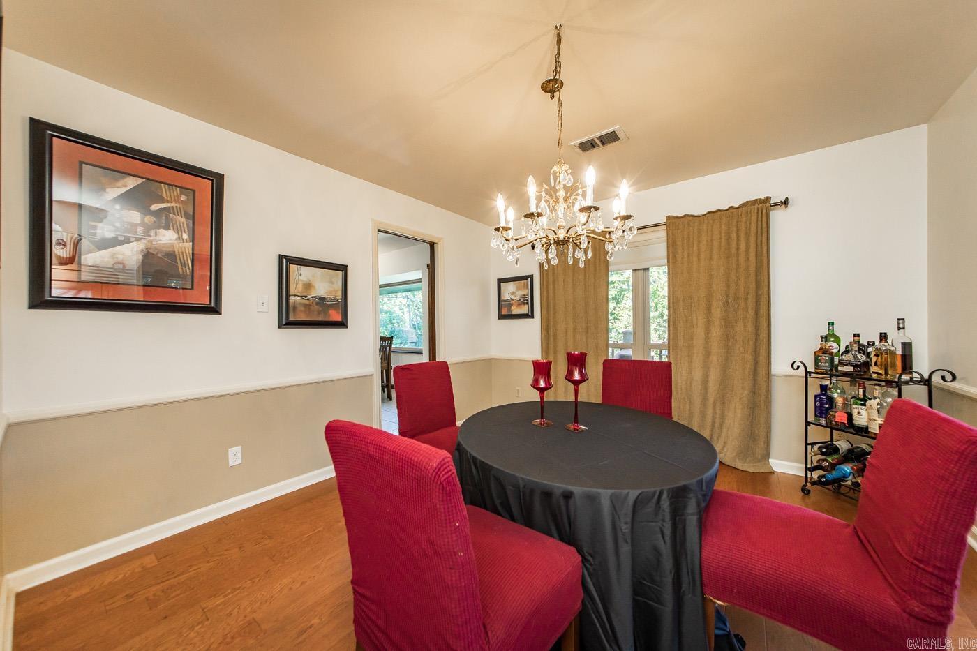 LEAWOOD MANOR - Residential