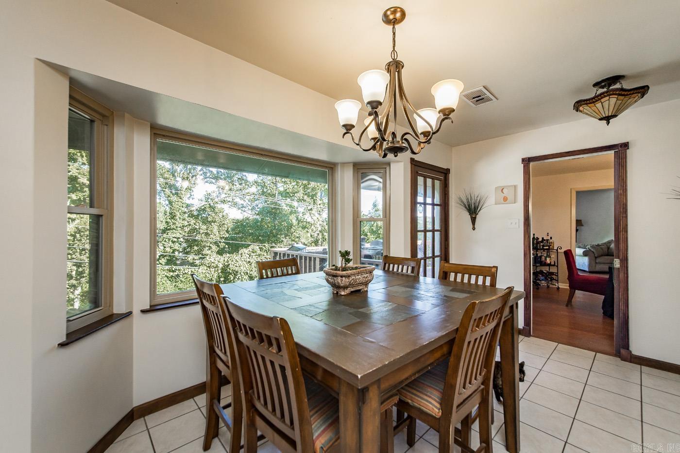 LEAWOOD MANOR - Residential