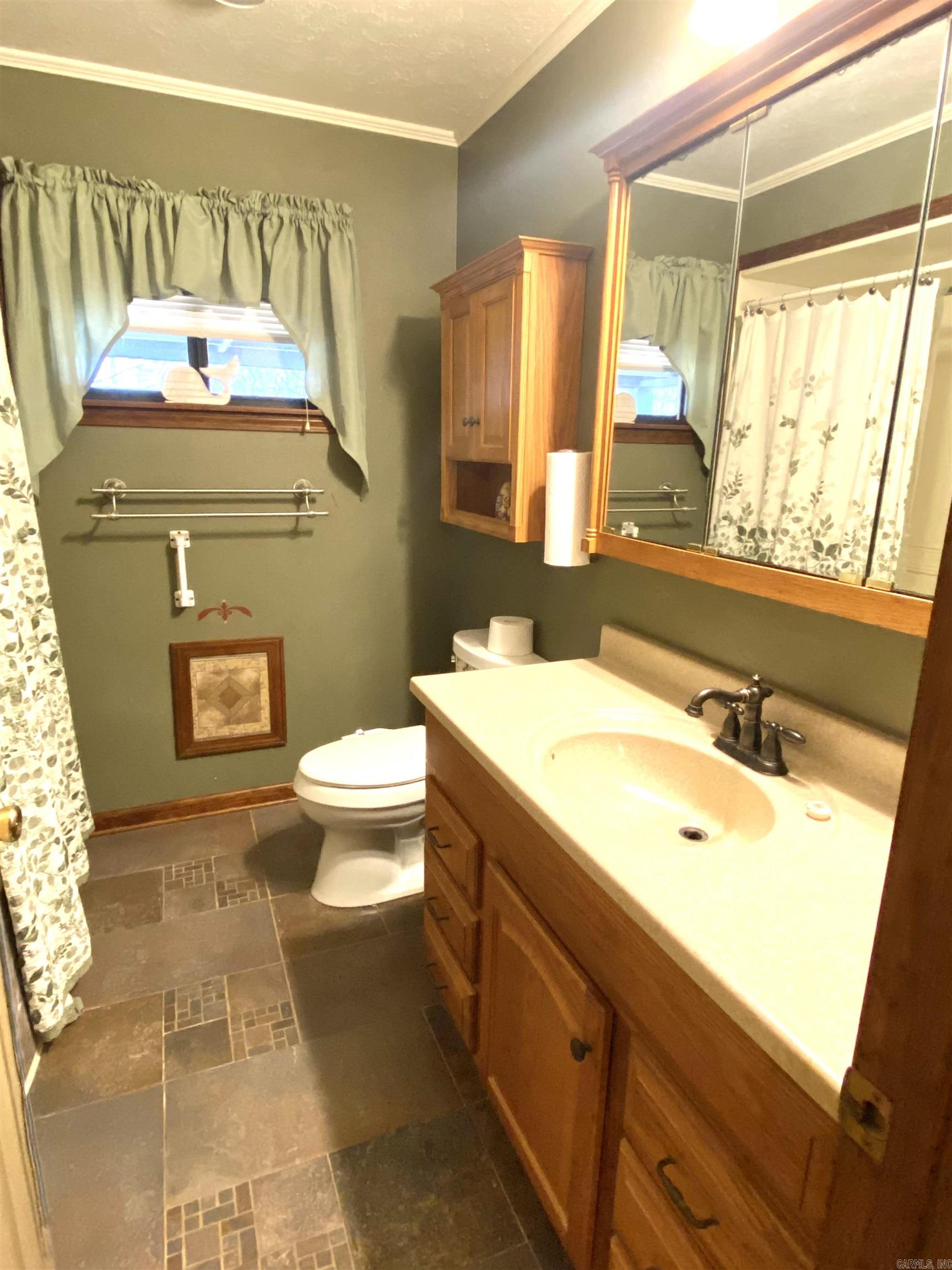 LAKE FOREST ESTATES - Residential