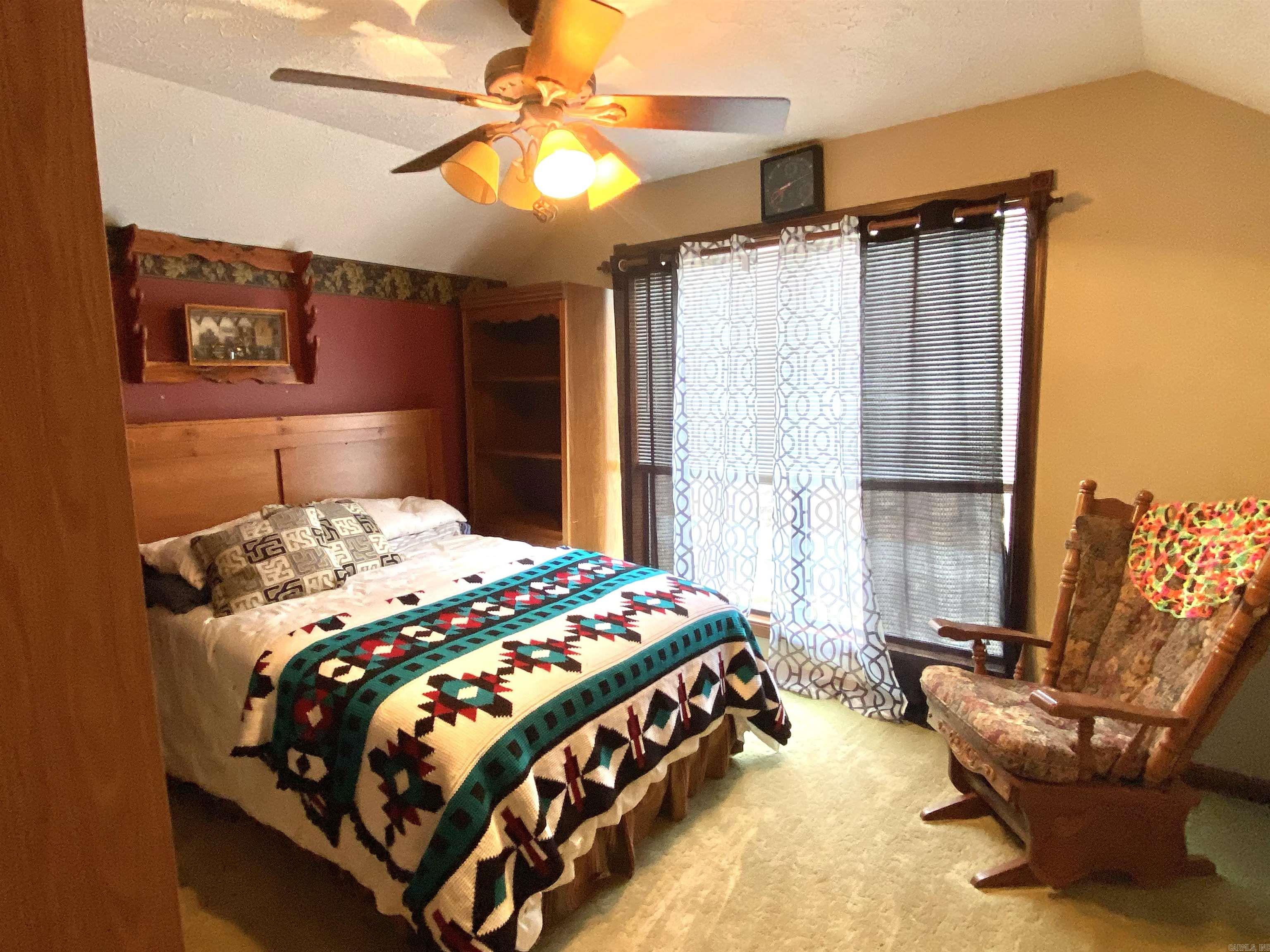 LAKE FOREST ESTATES - Residential