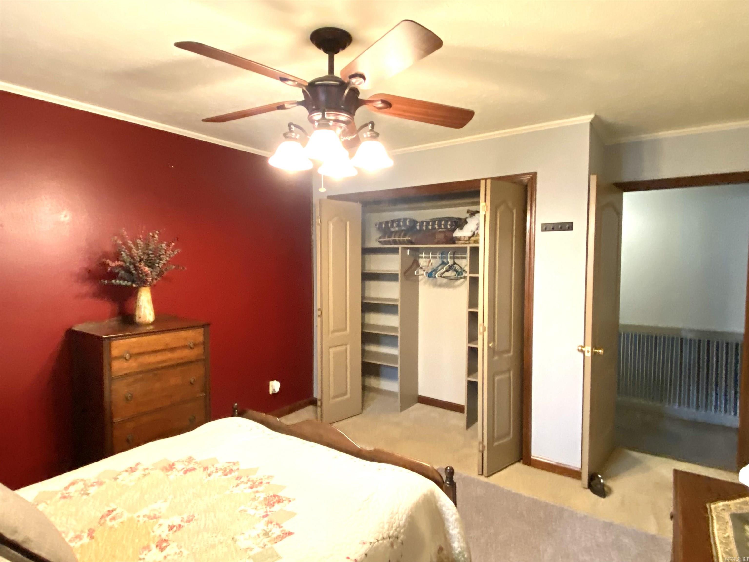 LAKE FOREST ESTATES - Residential
