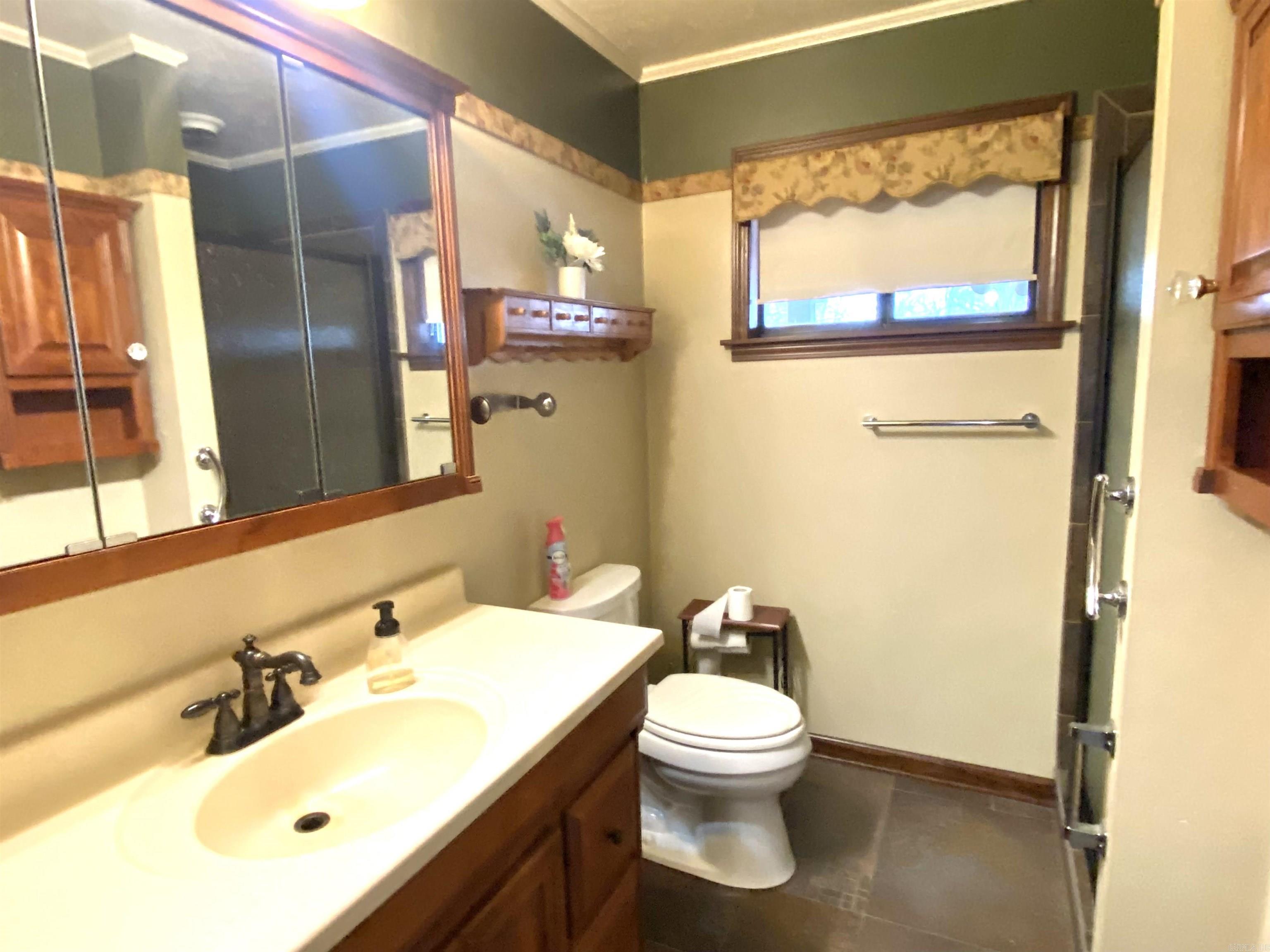 LAKE FOREST ESTATES - Residential