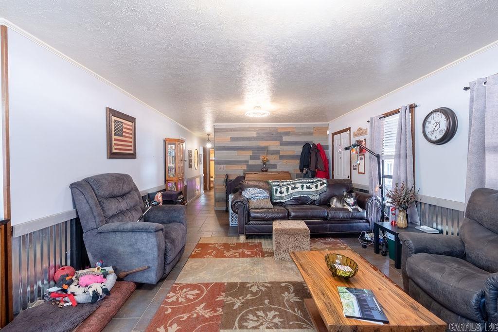 LAKE FOREST ESTATES - Residential