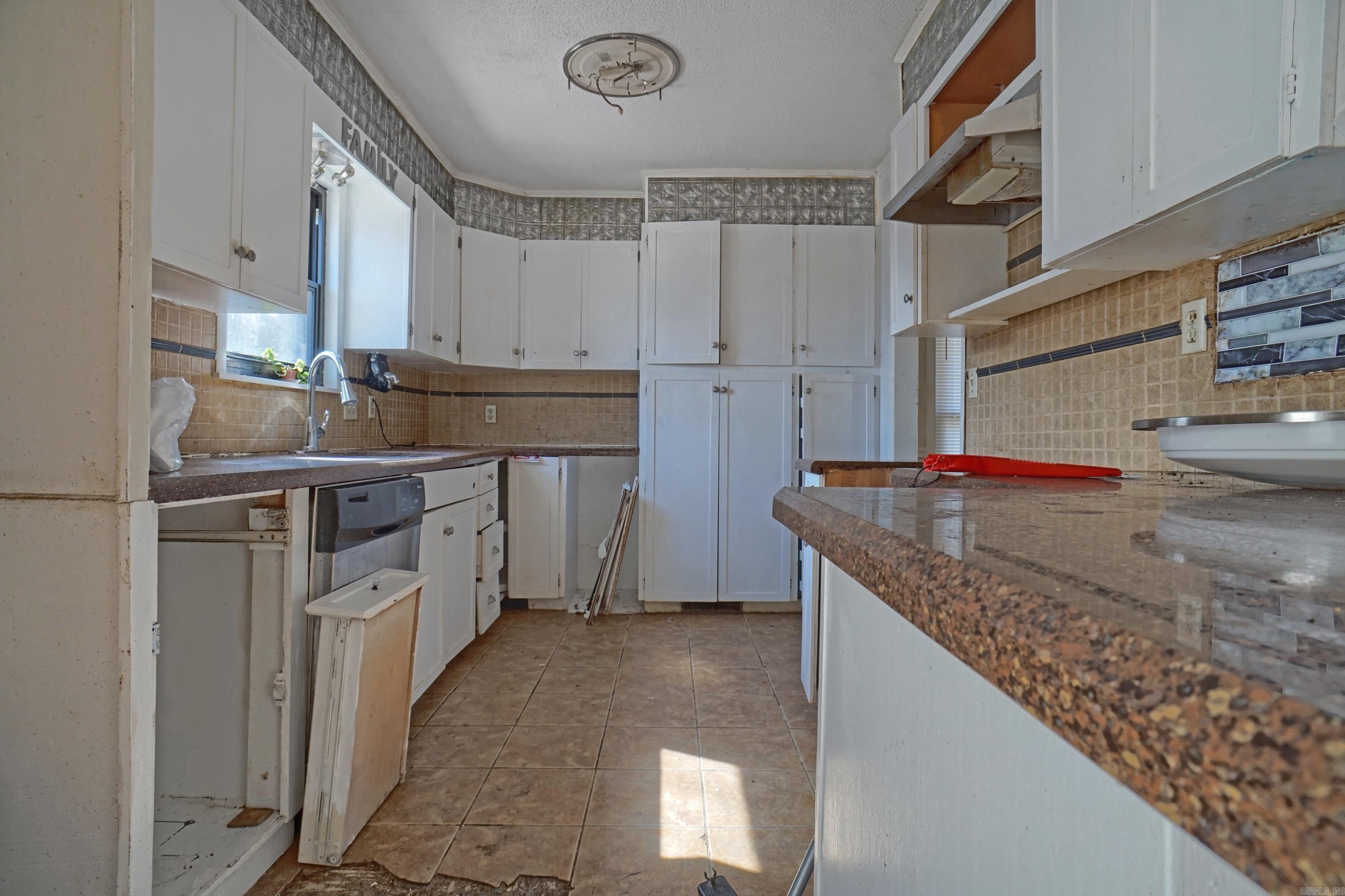 EZELL & YOUNG - Residential