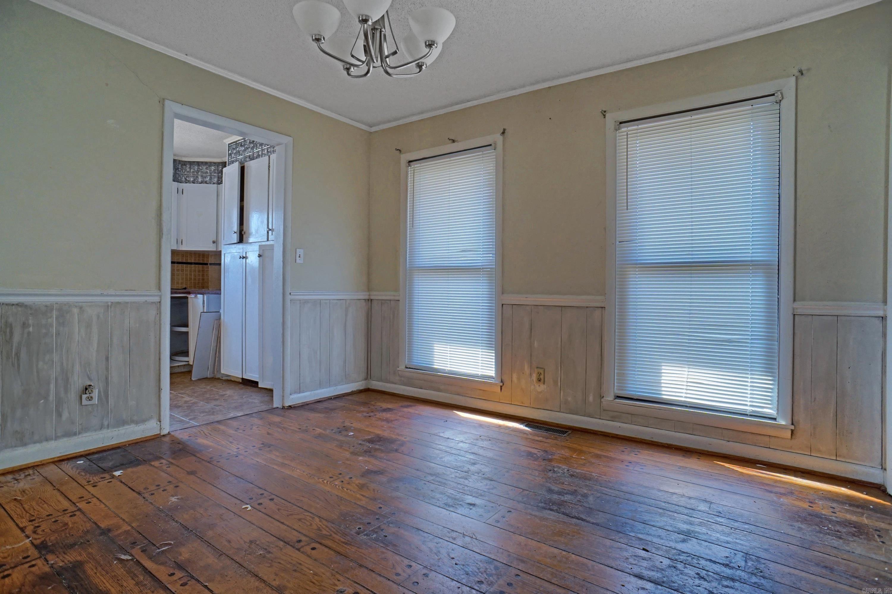 EZELL & YOUNG - Residential