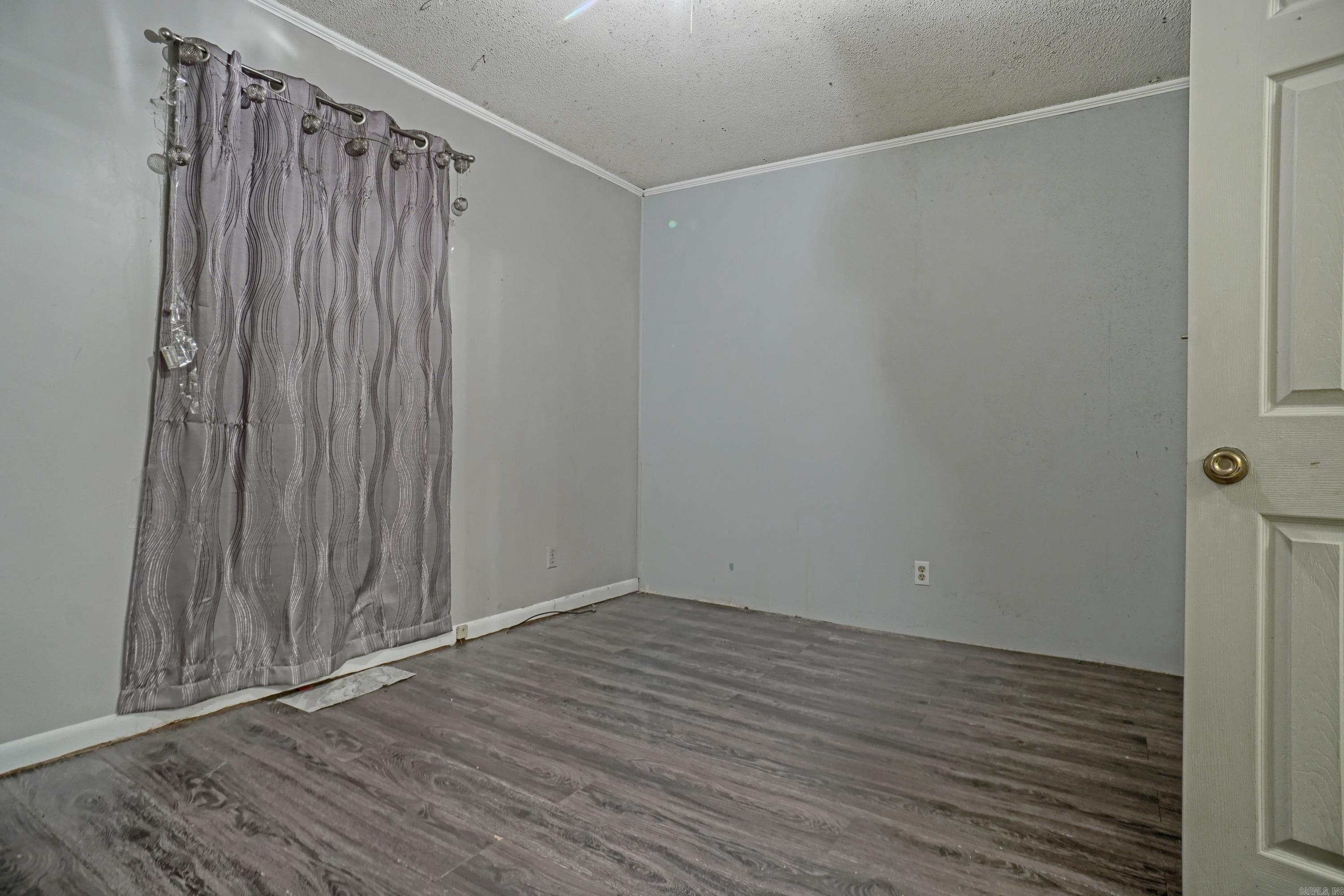 EZELL & YOUNG - Residential