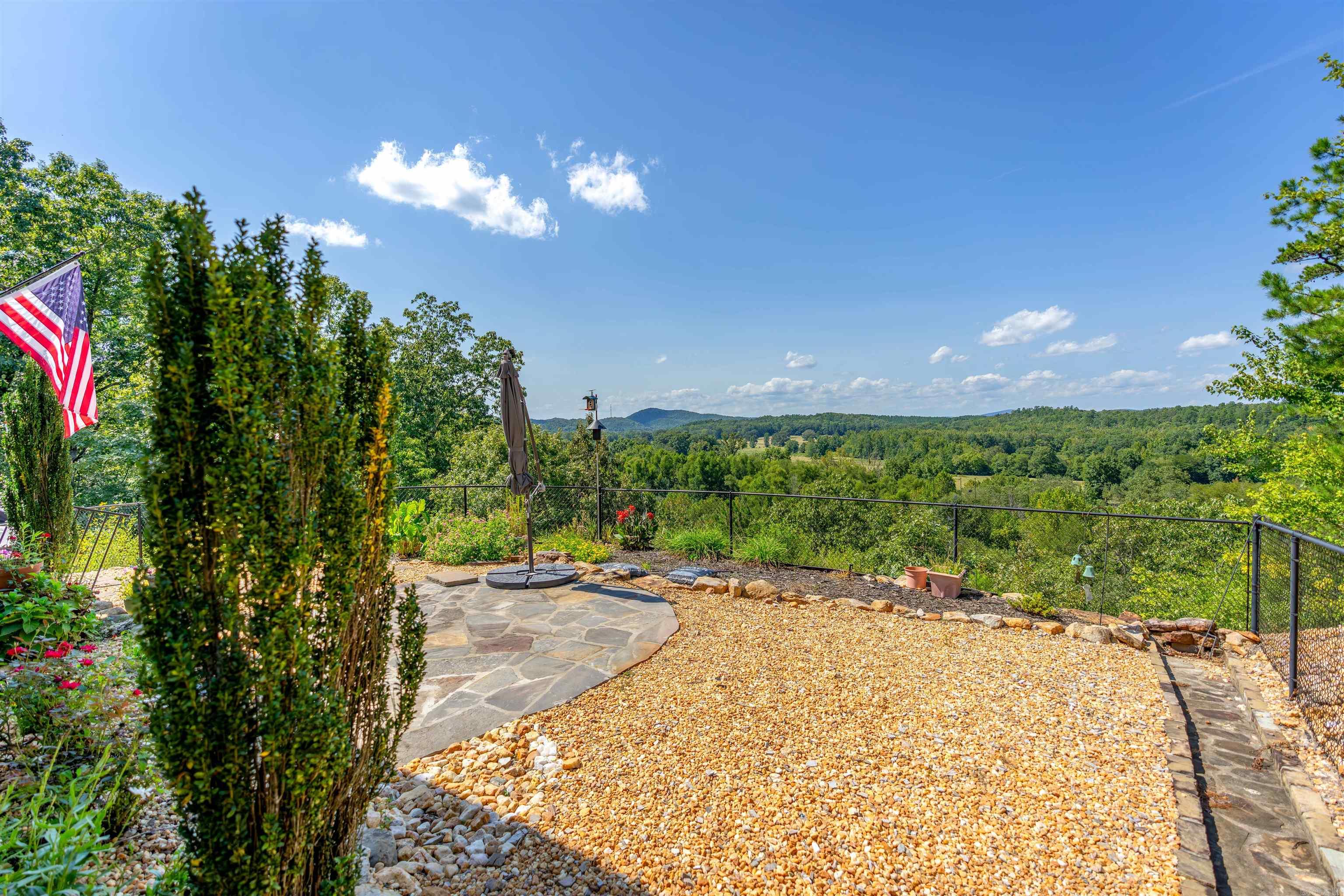 LADERA - Residential