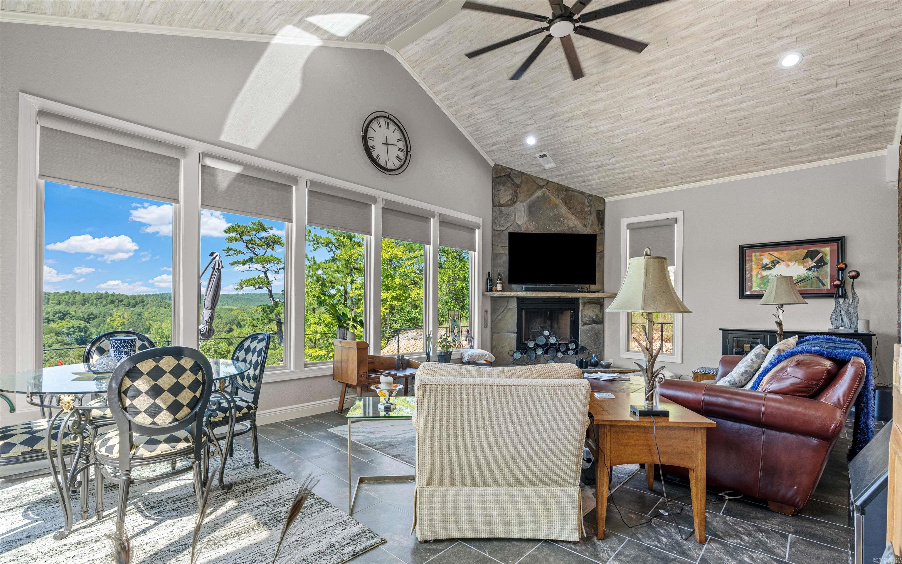 LADERA - Residential