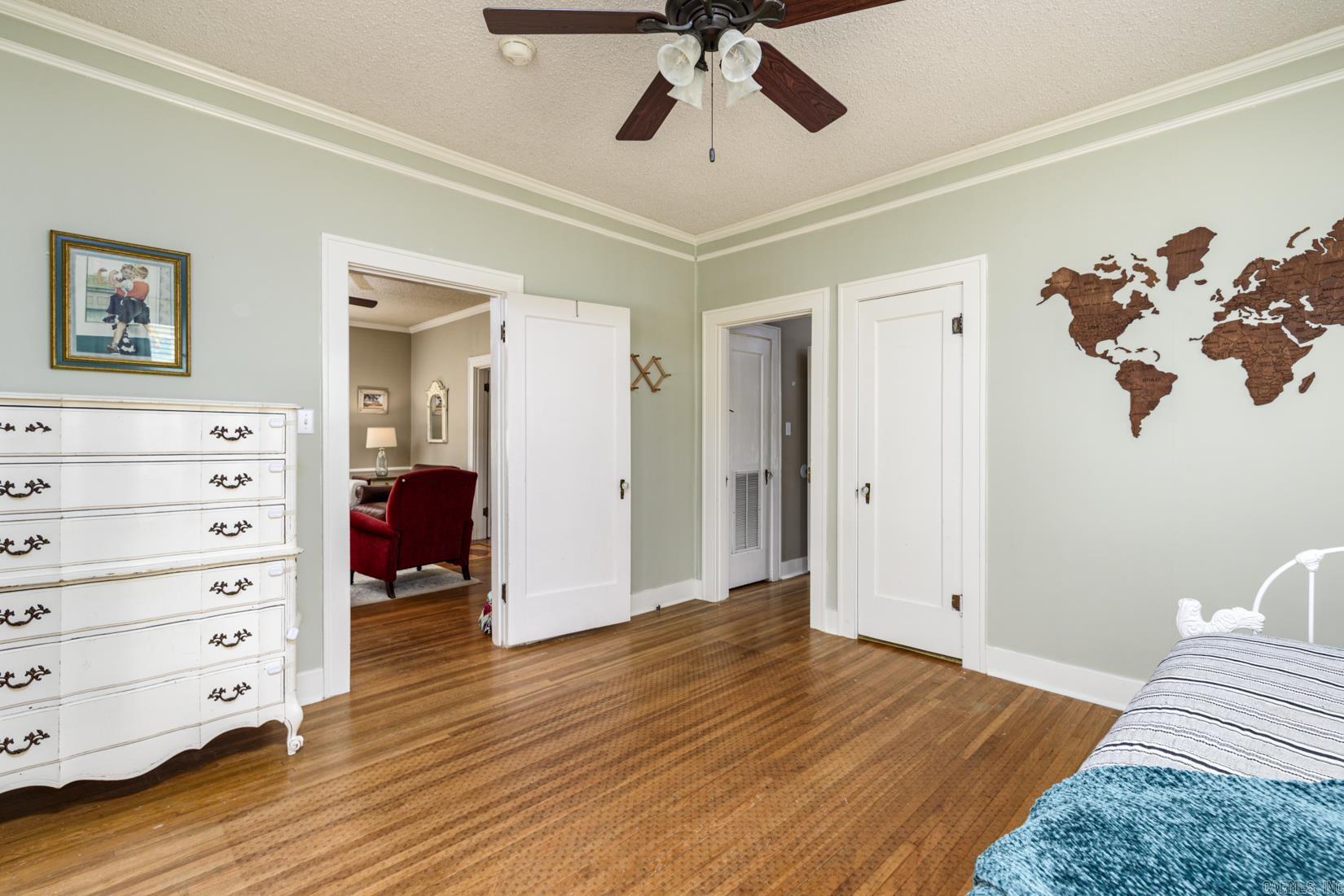 BEACHES - Residential