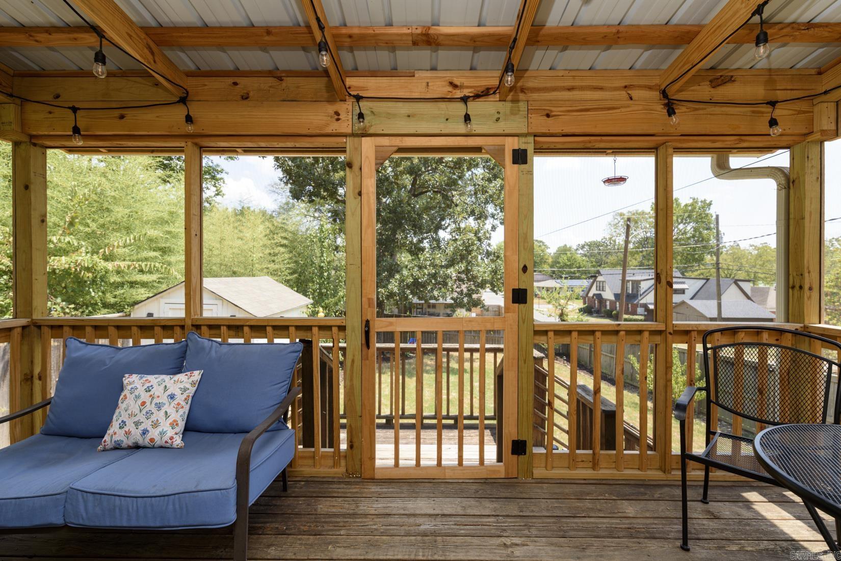 BEACHES - Residential