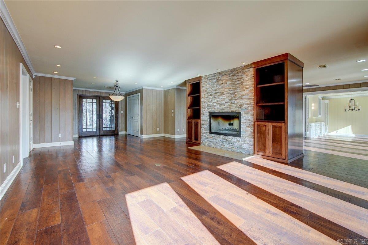 MEADOW-WOOD - Residential