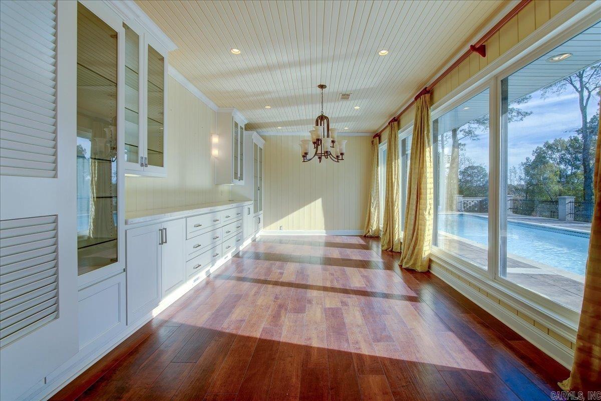 MEADOW-WOOD - Residential