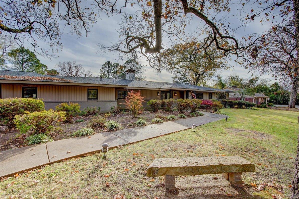 Welcome to 122 Parkridge Street! The original owner of this spacious 4198 sq ft home was a sawmill owner and used the best quality building materials of it's time. The oversized 3 car garage and entryway/storage area were added in 2020. A little bit of TLC will breathe even more new life into this already gorgeous 3 bed/2.5 bath brick home with plantation shutters, mature trees & landscape, and large patio with inground pool. The cook of the household will love the large butcher block island, Thermador cooktop & double oven, ice maker, double dishwasher and huge pantry. Don't let this one slip away, make your viewing appointment today!