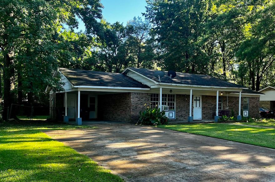 Calling all investors or those who aspire to be! This one has been a great rental property, vacant and easy to show. Extra parking, storage under carport and covered back patio. Schedule your showing today! Agents see remarks!