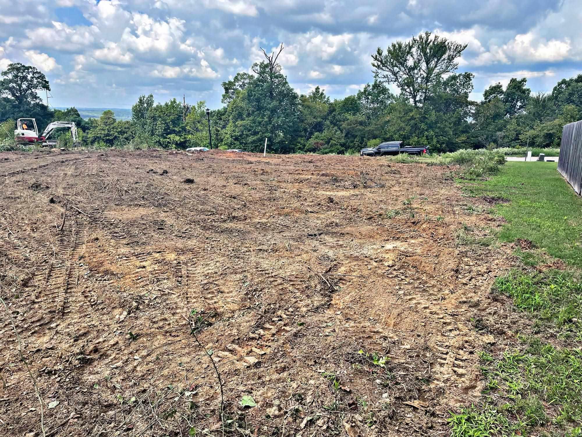 Emerald Mountain - Land