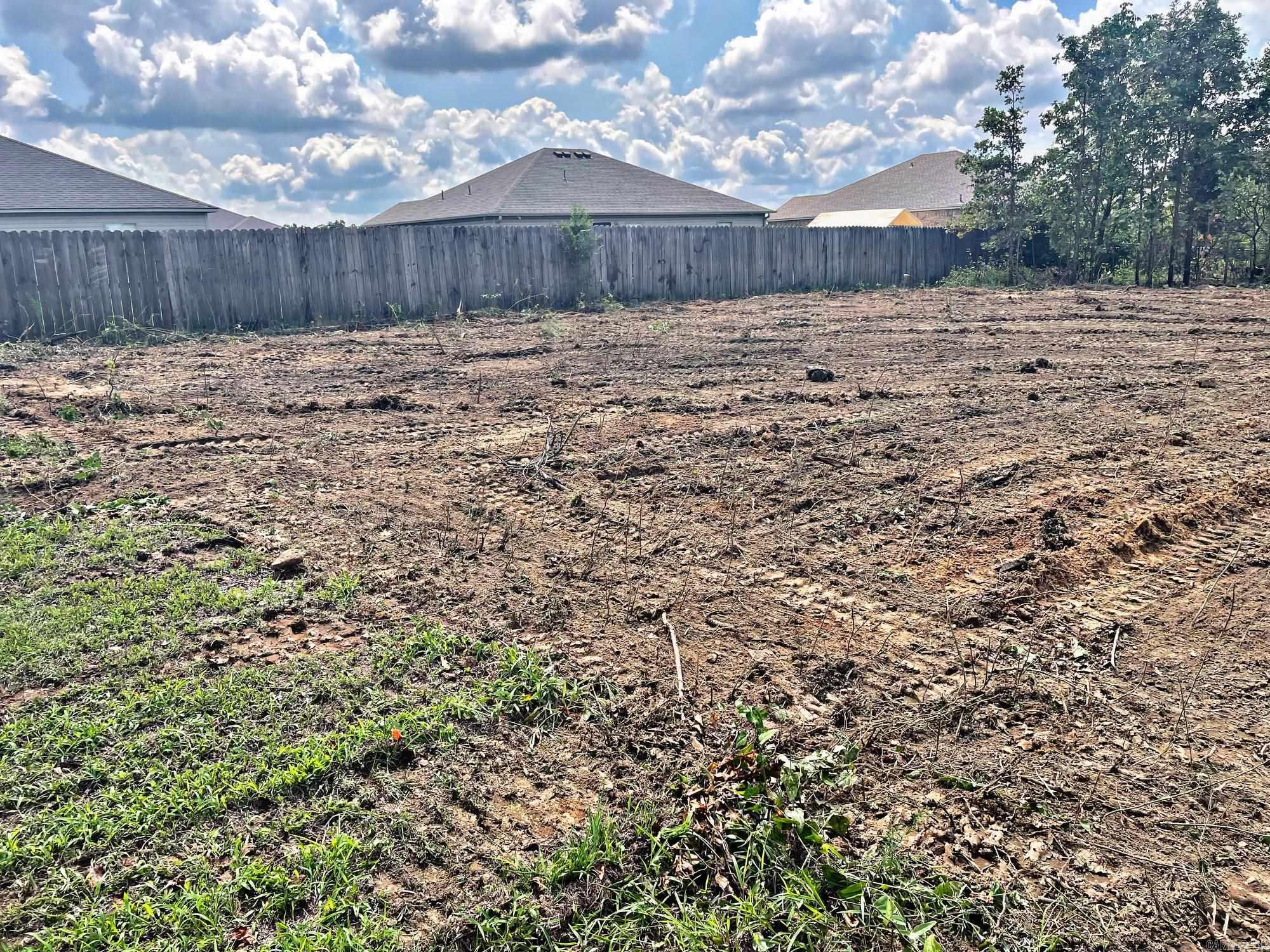 Emerald Mountain - Land