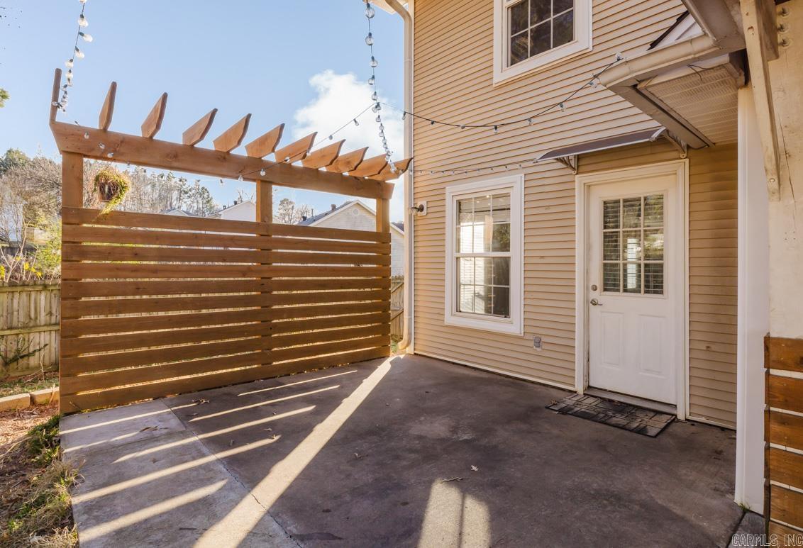 SHARON OAKS - Residential