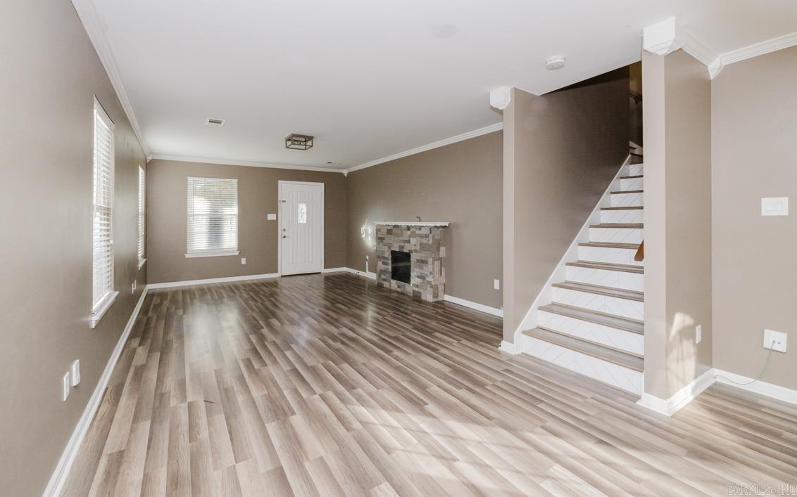 SHARON OAKS - Residential