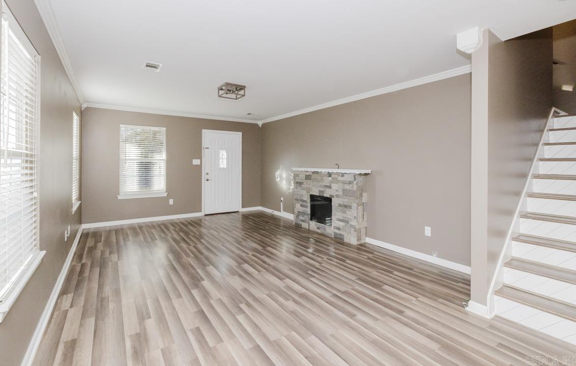 SHARON OAKS - Residential