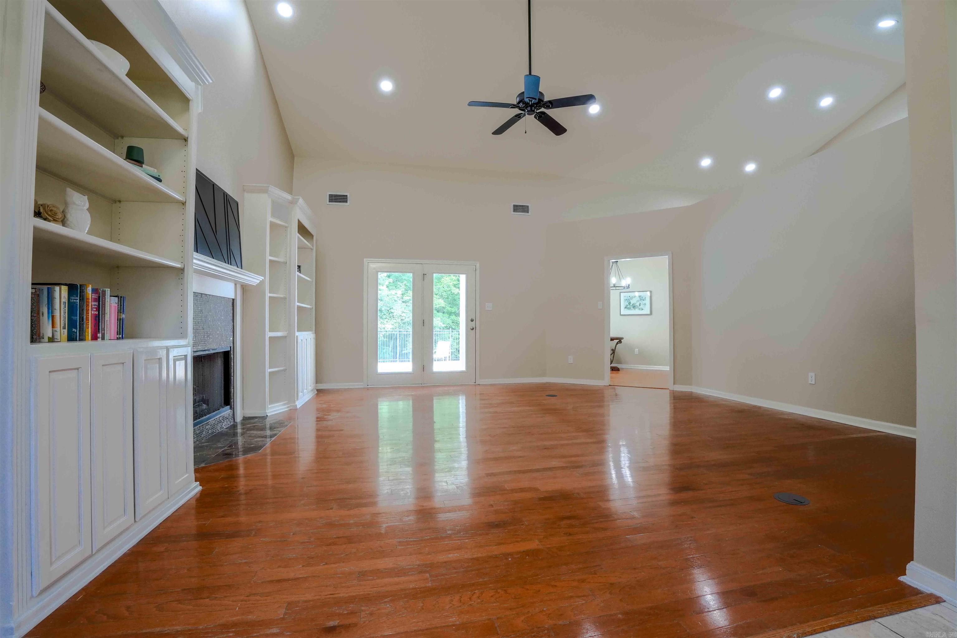VALLEY RIDGE - Residential