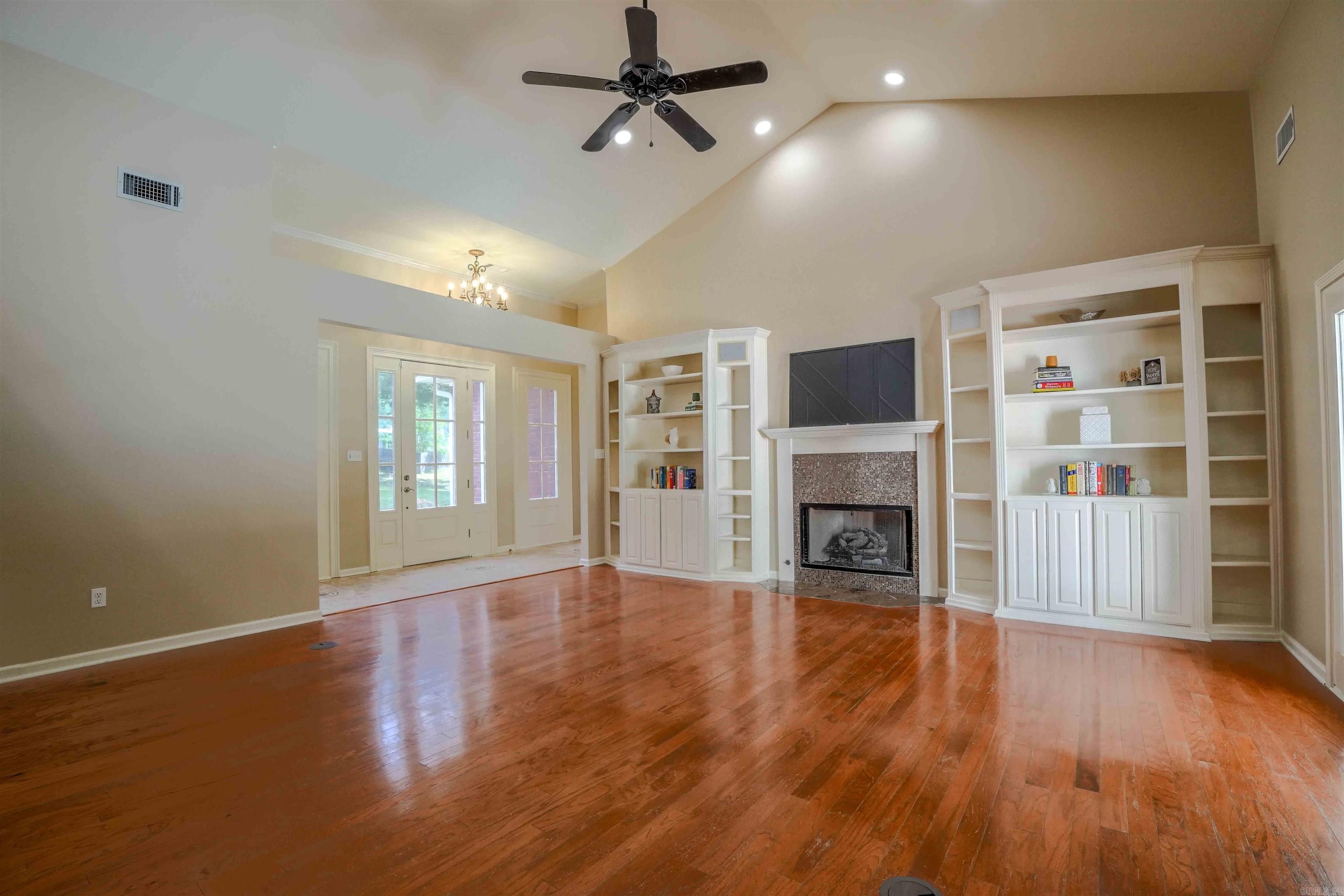 VALLEY RIDGE - Residential
