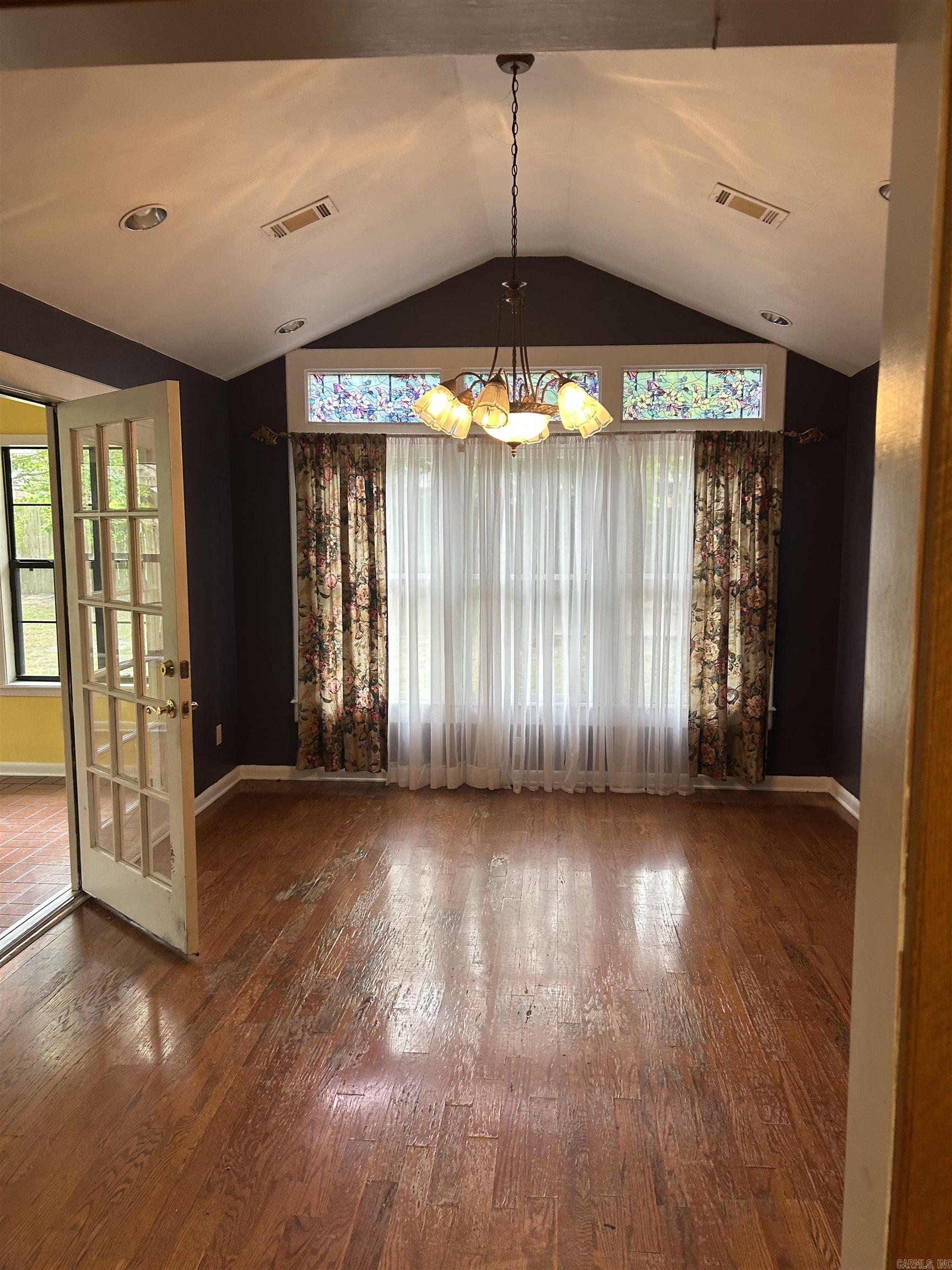 CLOVERDALE - Residential