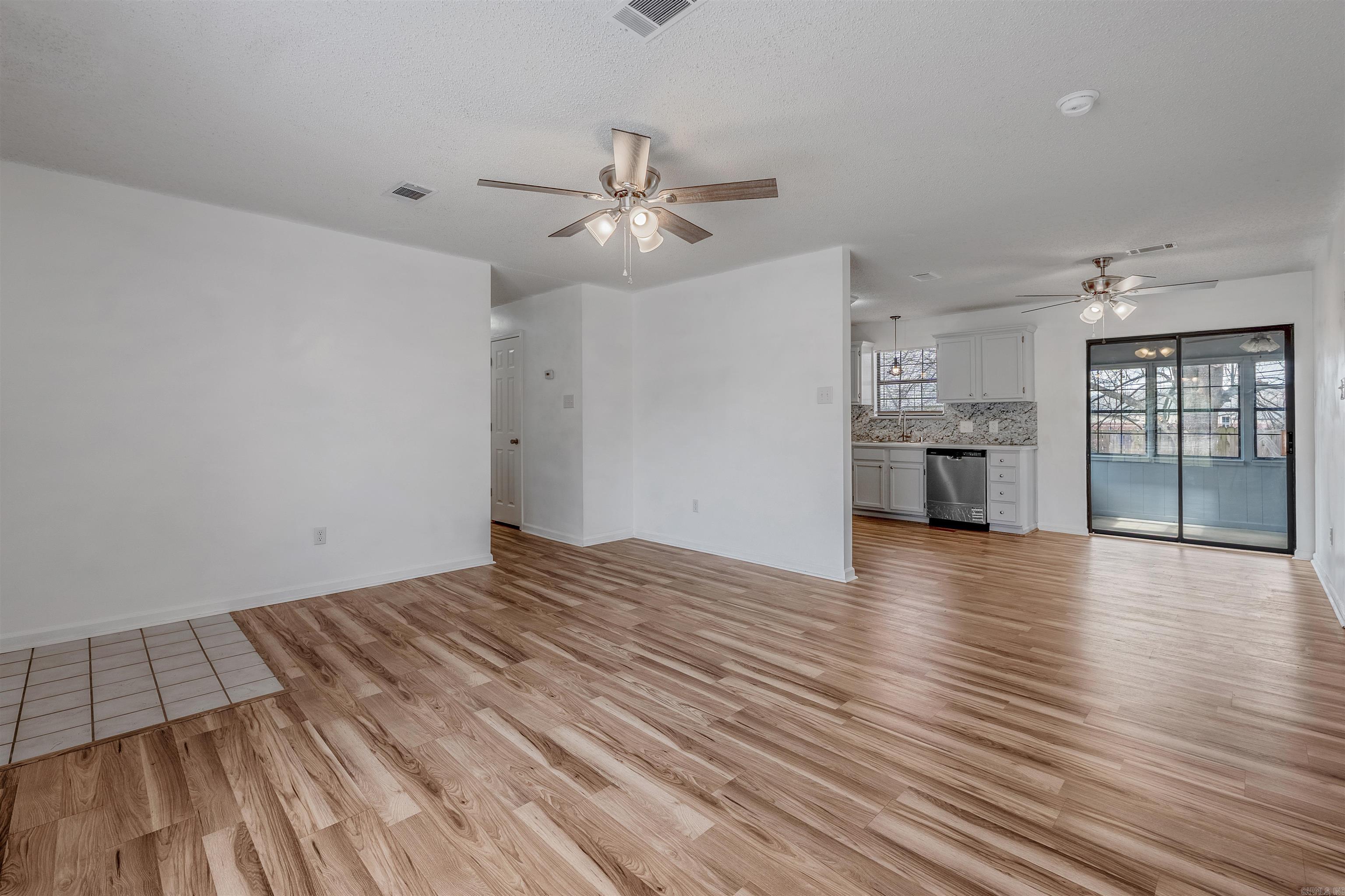 MAGNOLIA POINT - Residential