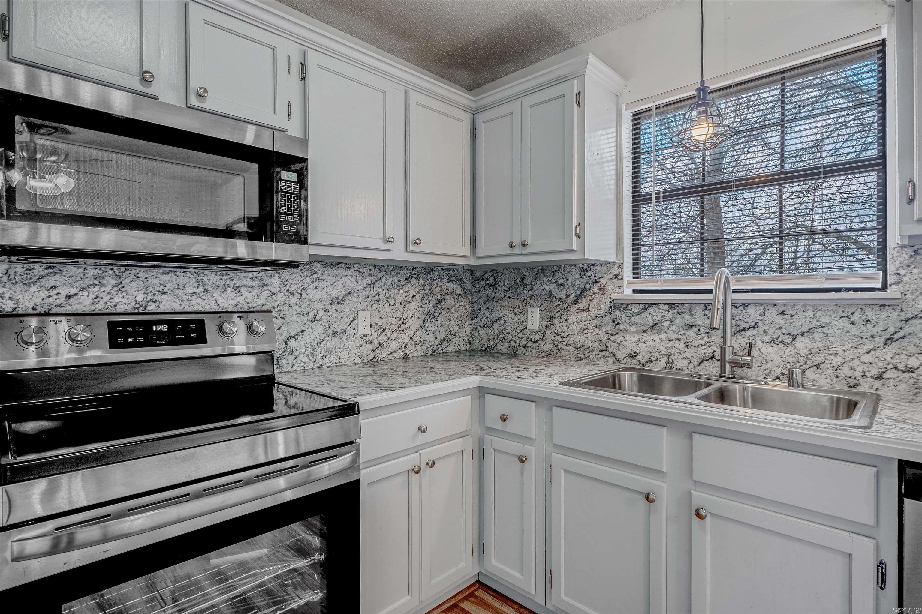 MAGNOLIA POINT - Residential