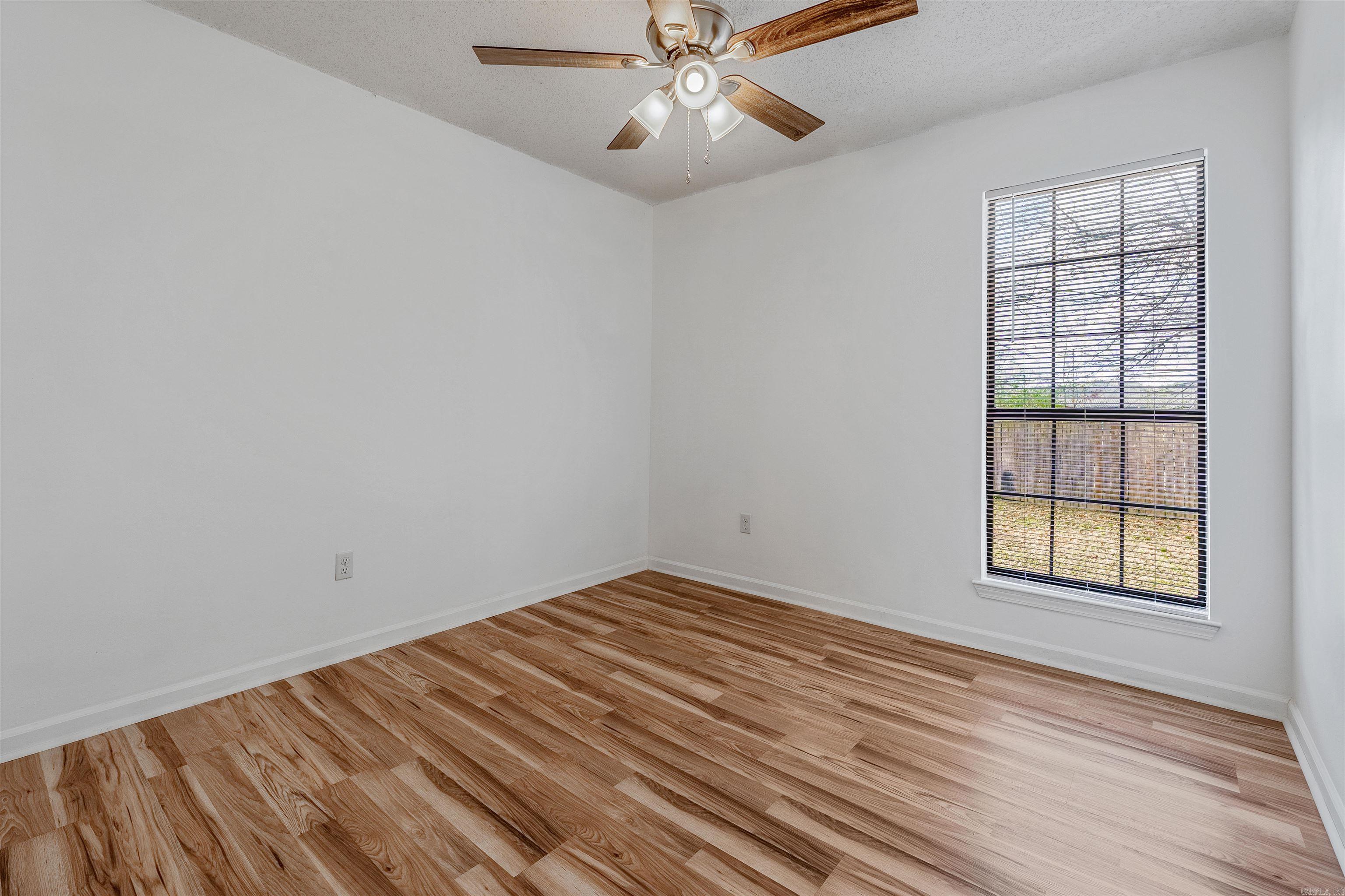 MAGNOLIA POINT - Residential