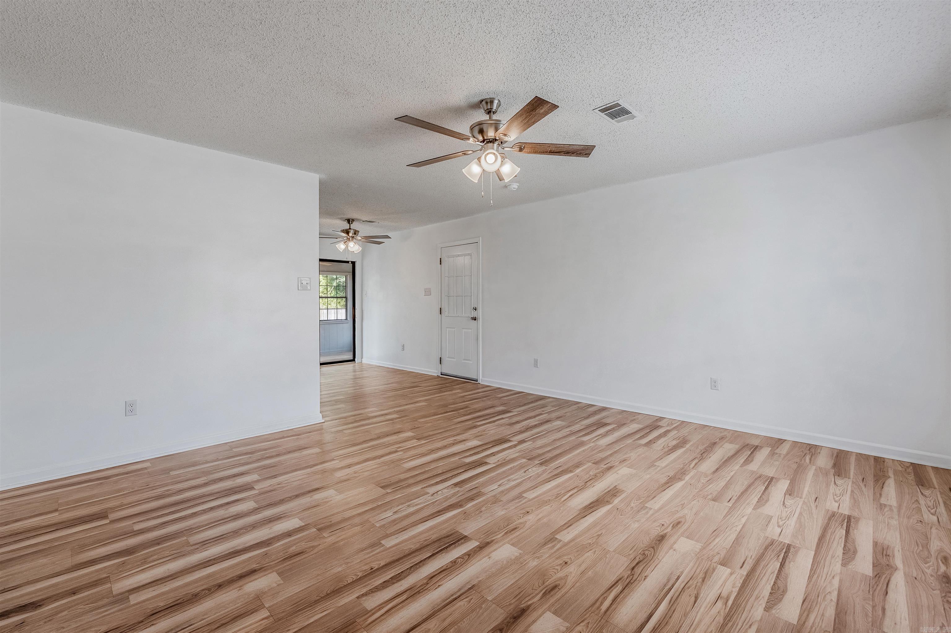 MAGNOLIA POINT - Residential