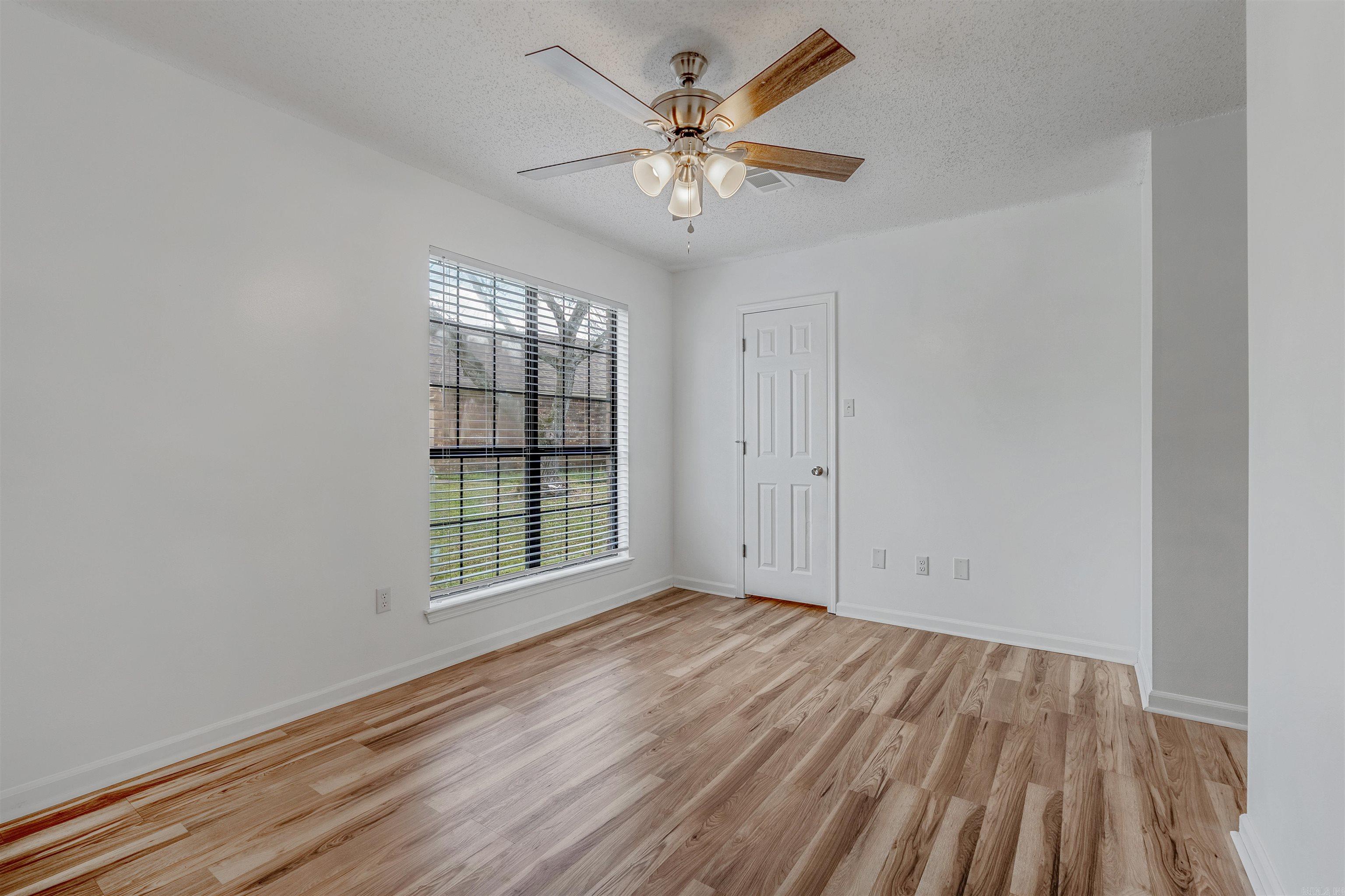 MAGNOLIA POINT - Residential