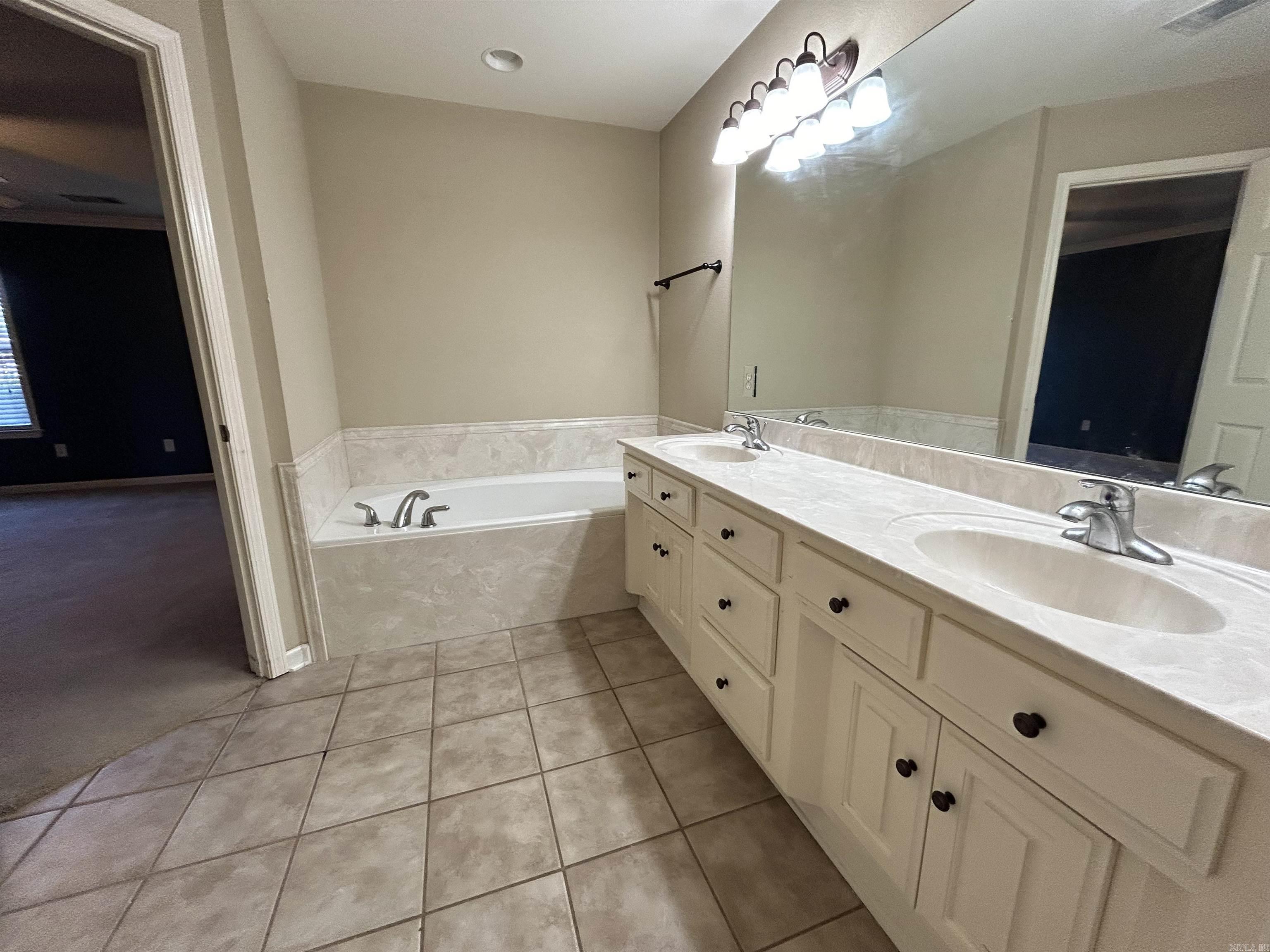 Silver Streak - Residential