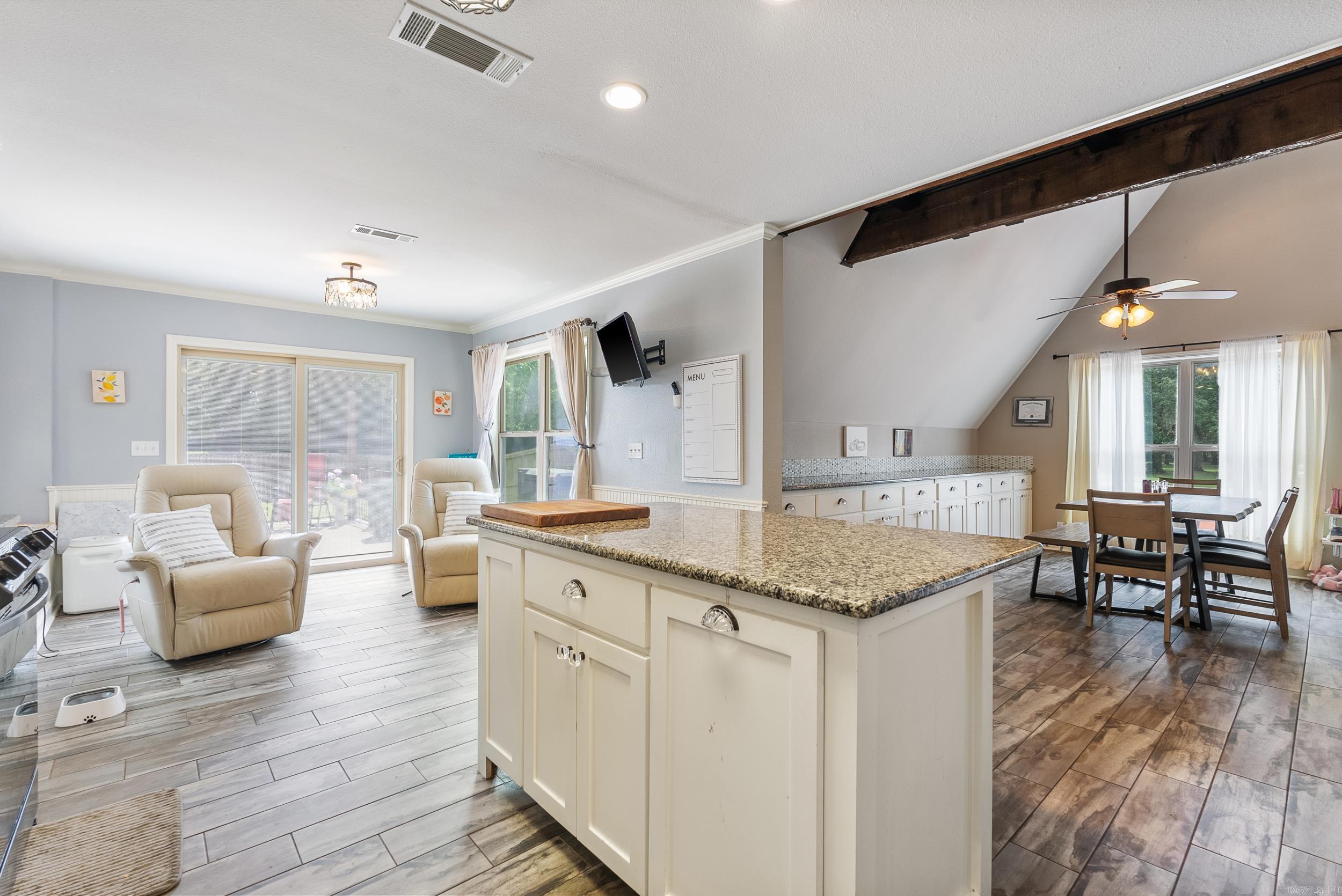 HONOR'S PLACE - Residential