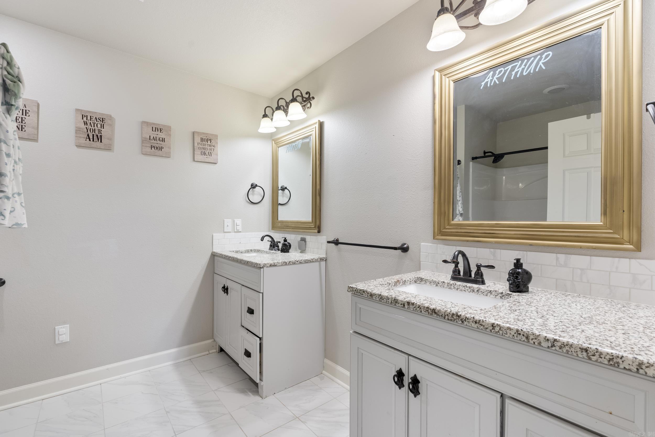 HONOR'S PLACE - Residential