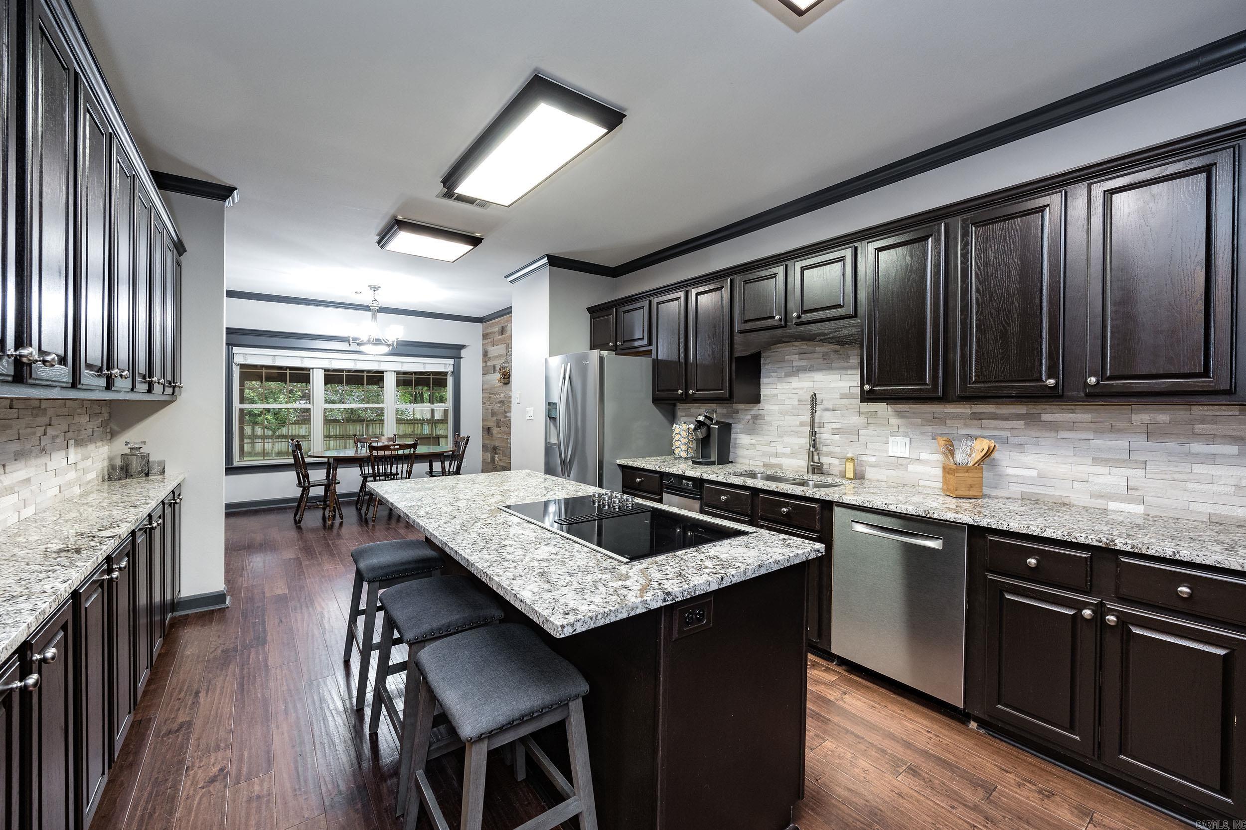 HURRICANE LAKE EST - Residential