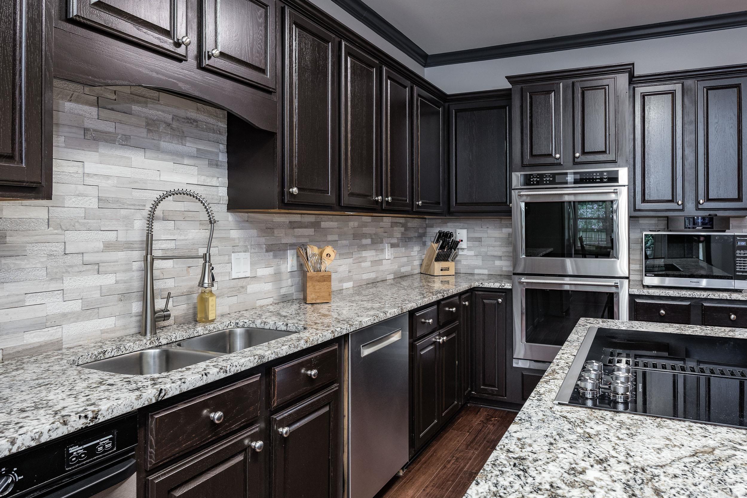 HURRICANE LAKE EST - Residential